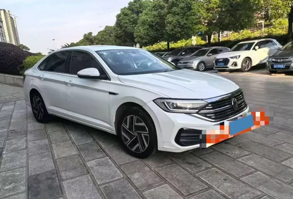 2023 VOLKSWAGEN SAGITAR thumbnail 2