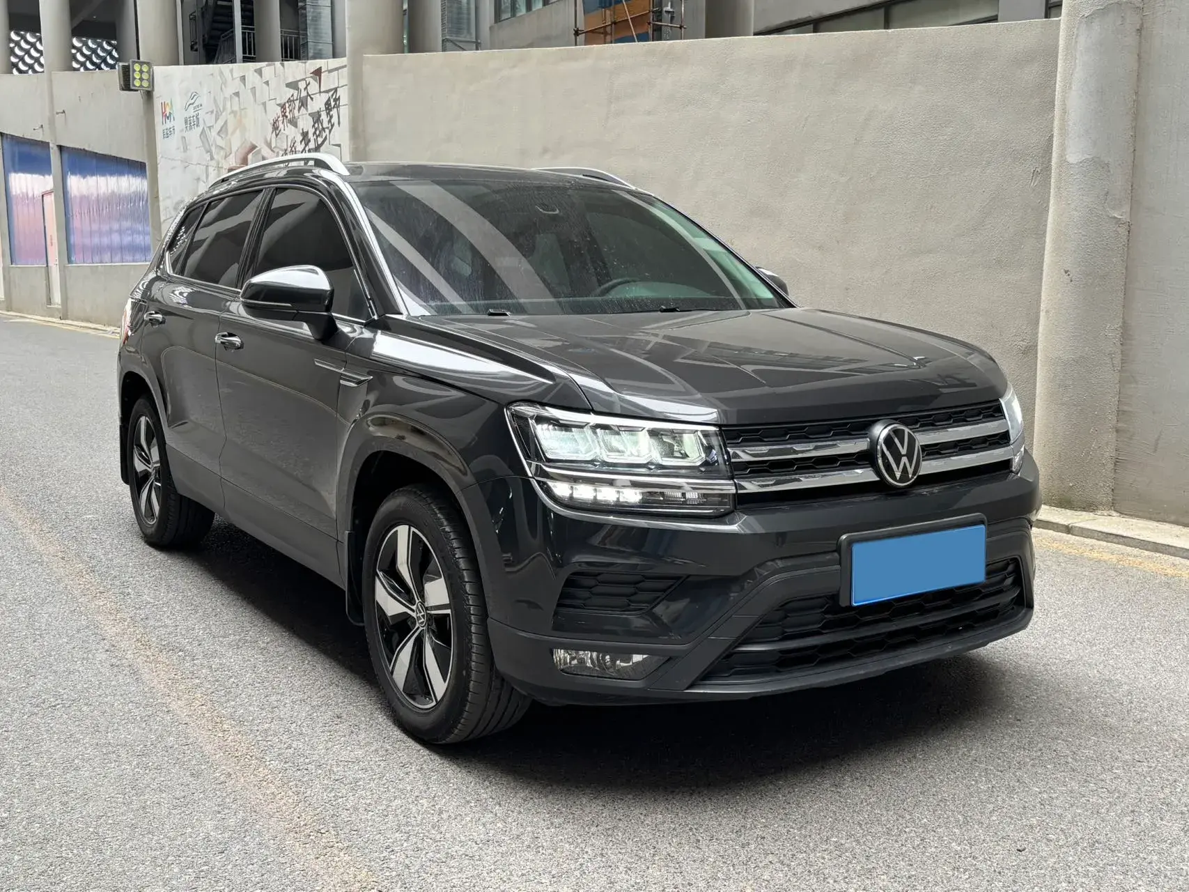 2021 VOLKSWAGEN THARU thumbnail 3