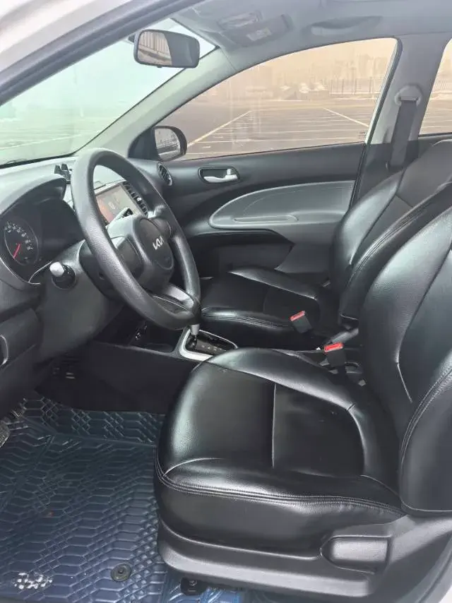 2020 KIA PEGAS thumbnail 4