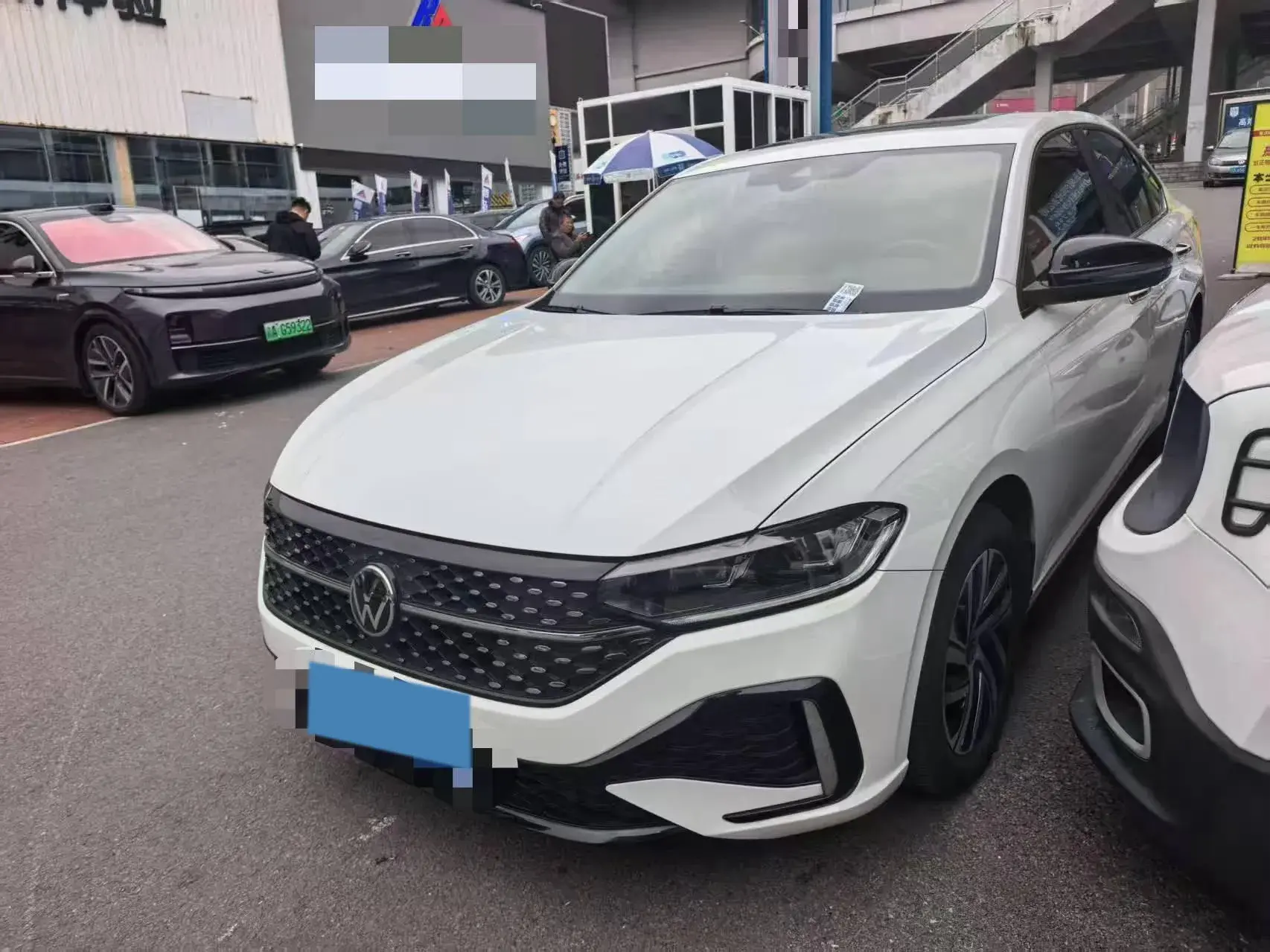 2024 VOLKSWAGEN LAVIDA view 1