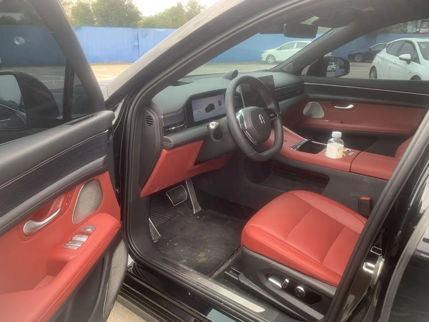 2025 AITO AITO thumbnail 3