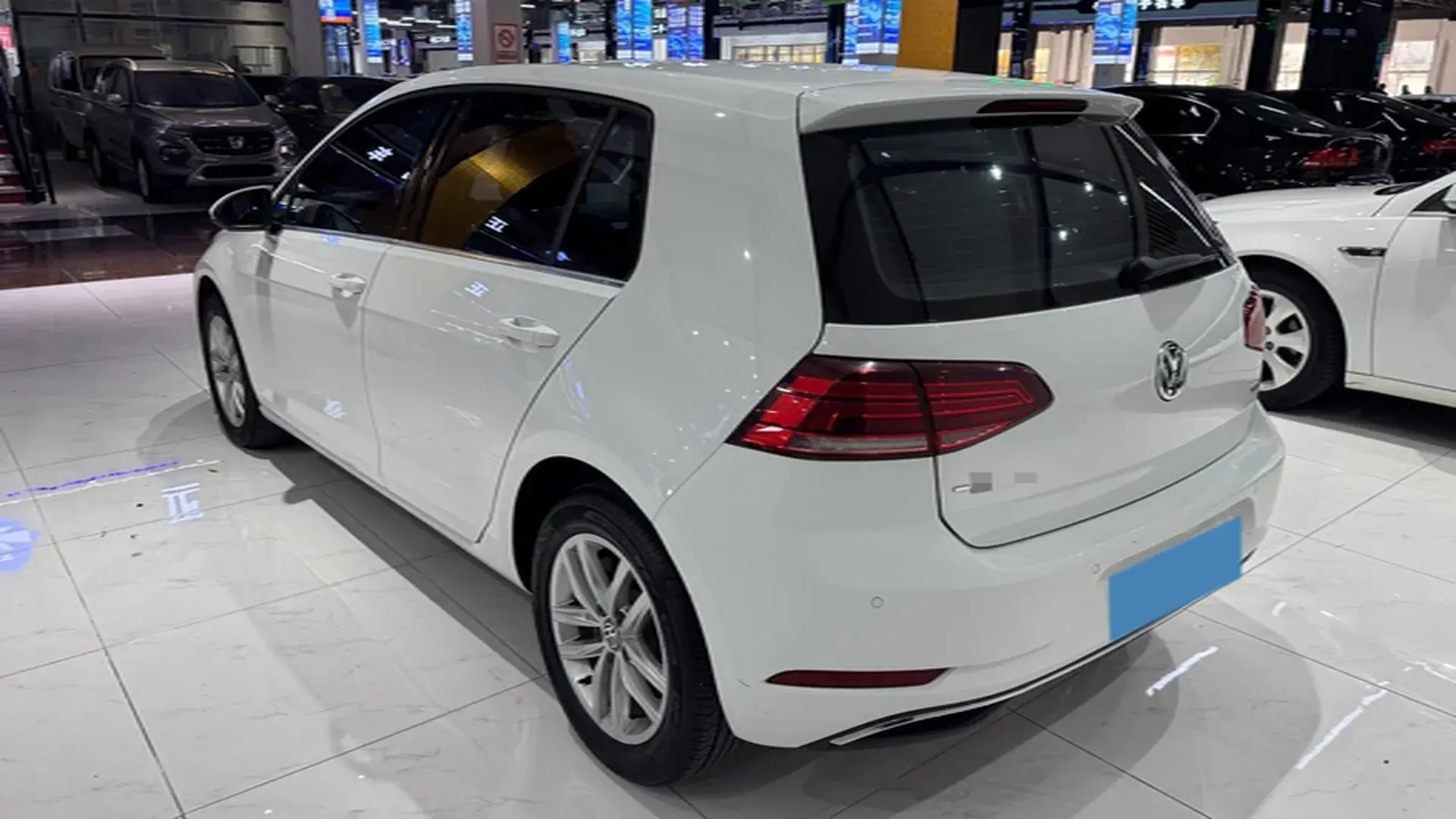 2018 VOLKSWAGEN GOLF thumbnail 4