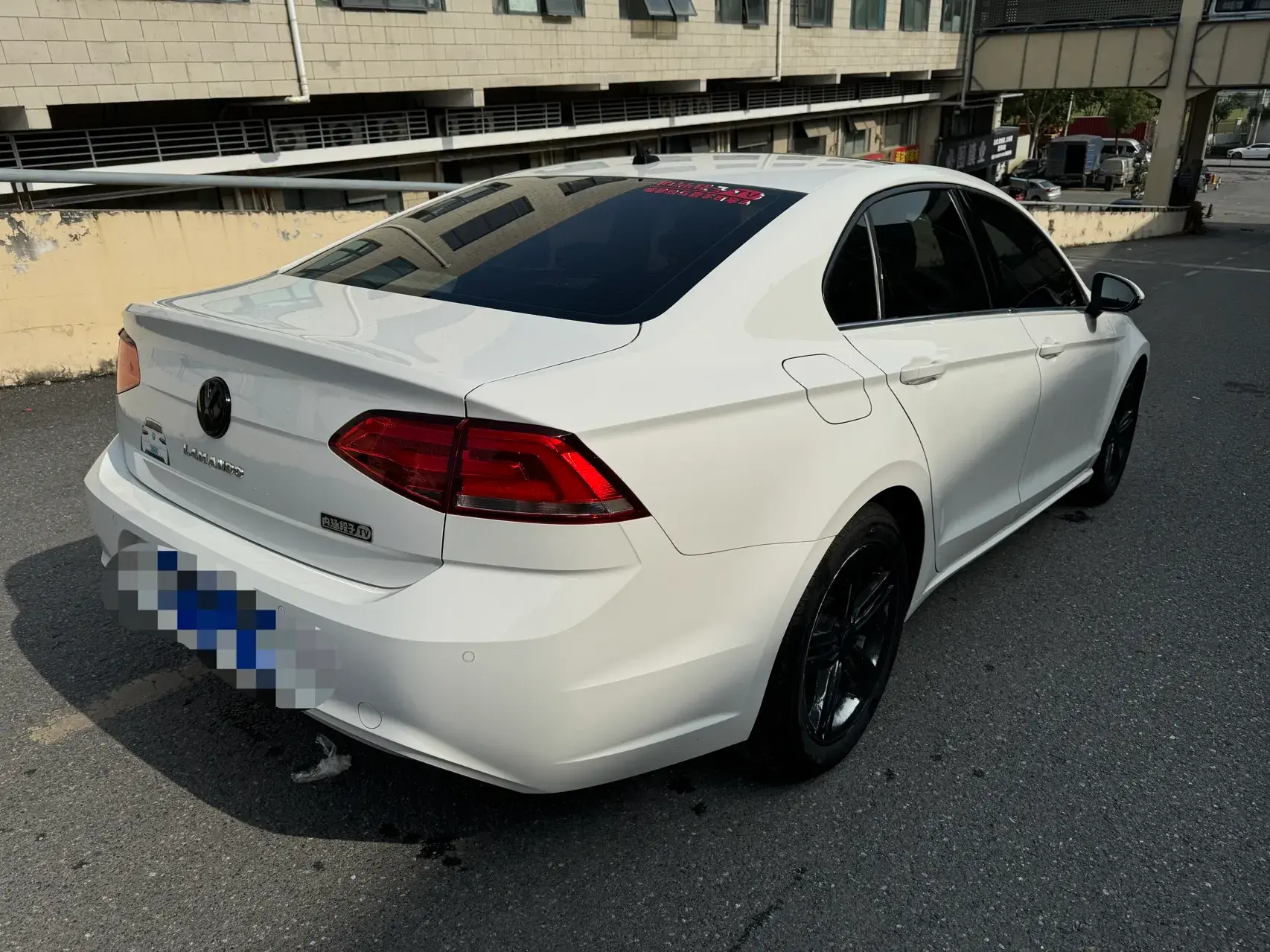 2018 VOLKSWAGEN LAMANDO thumbnail 3