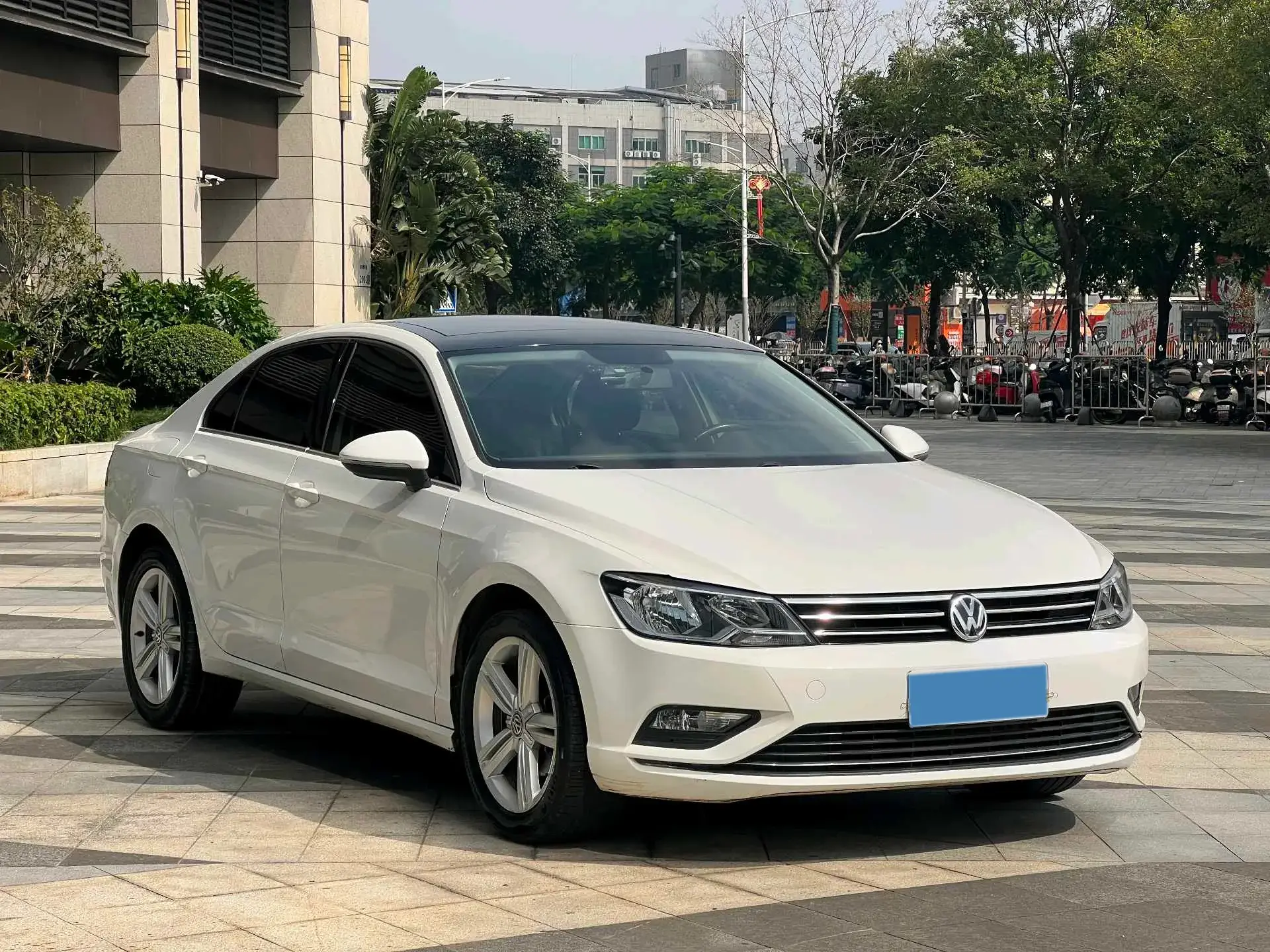 2018 VOLKSWAGEN LAMANDO thumbnail 2