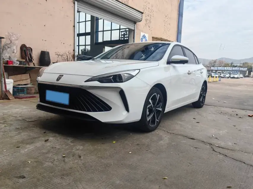 2023 ROEWE I5 view 1