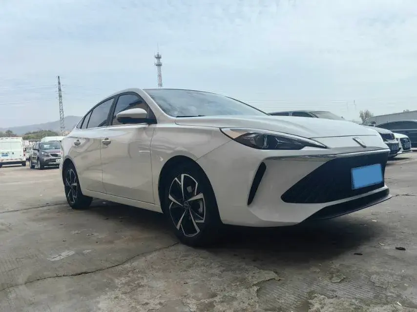 2023 ROEWE I5 thumbnail 2