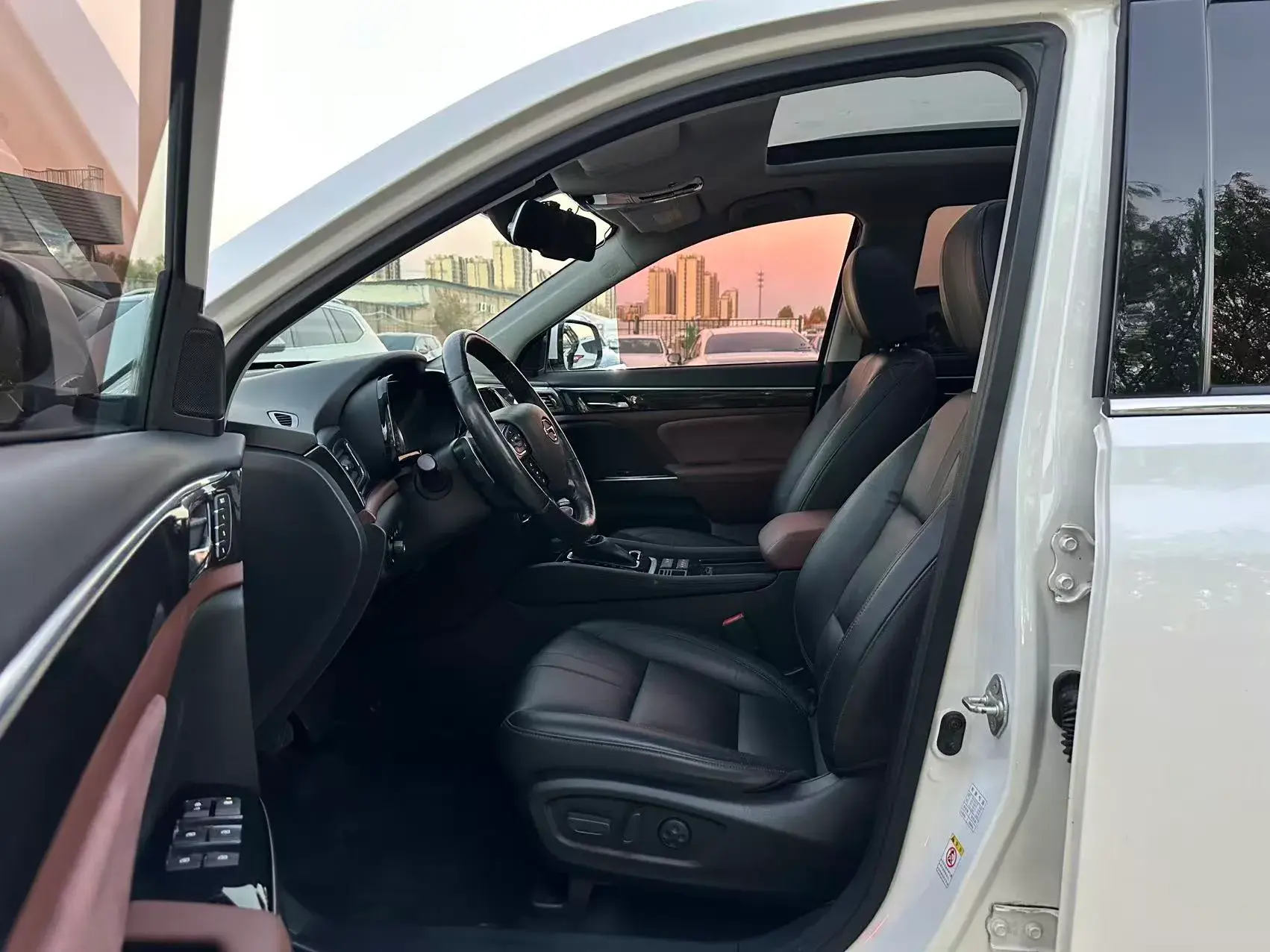 2017 GAC TRUMPCHI thumbnail 4