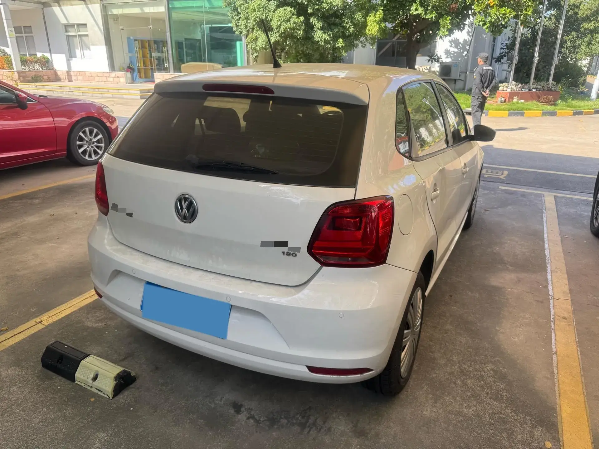 2016 VOLKSWAGEN POLO thumbnail 4