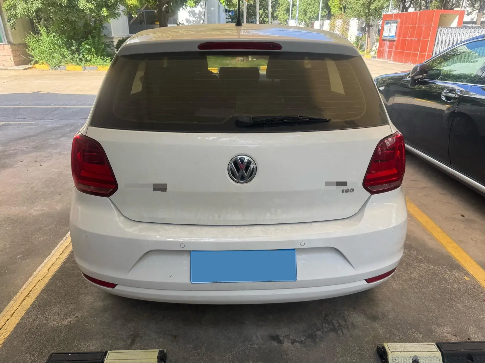 2016 VOLKSWAGEN POLO thumbnail 3