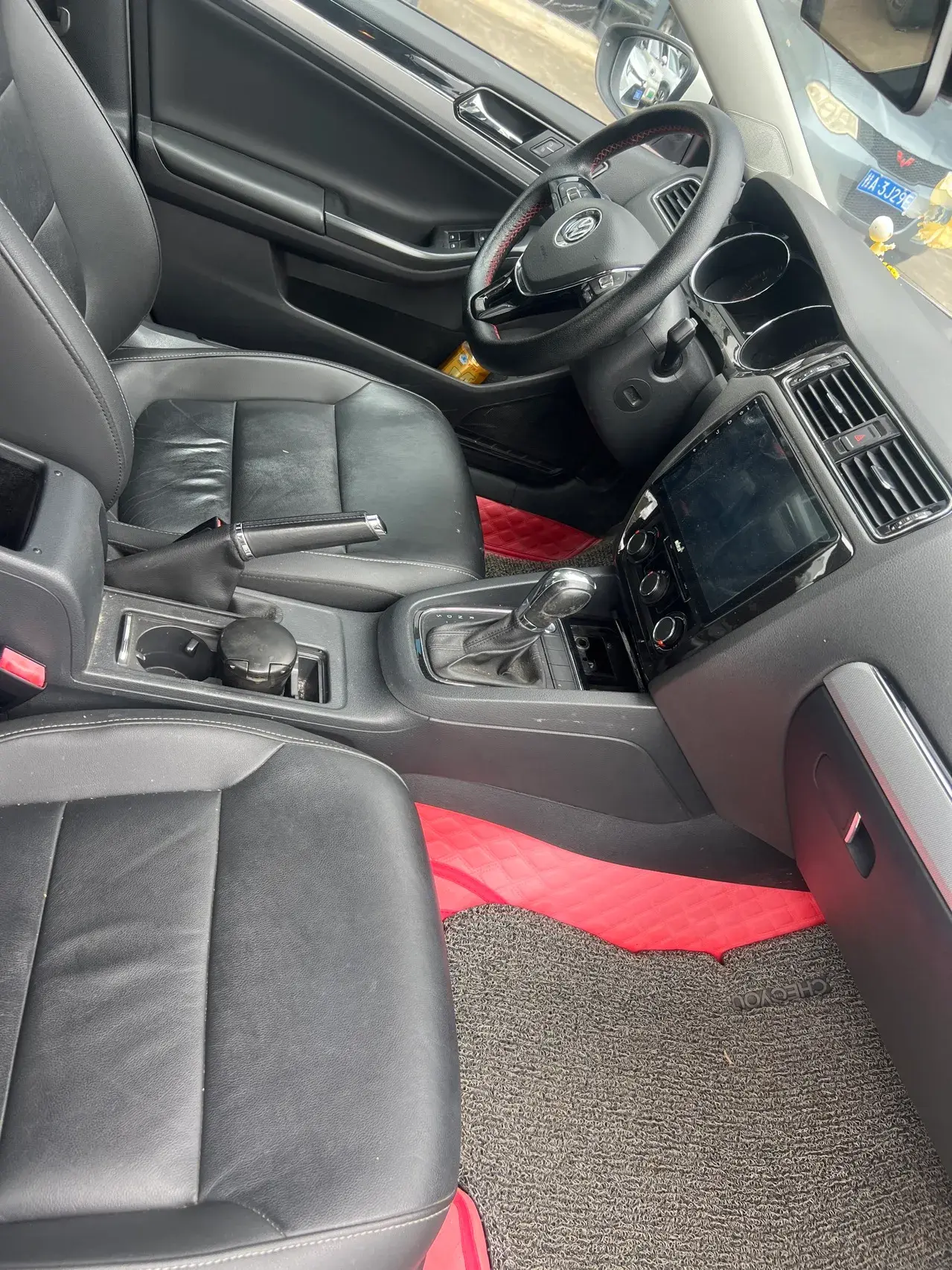 2018 VOLKSWAGEN SAGITAR thumbnail 4