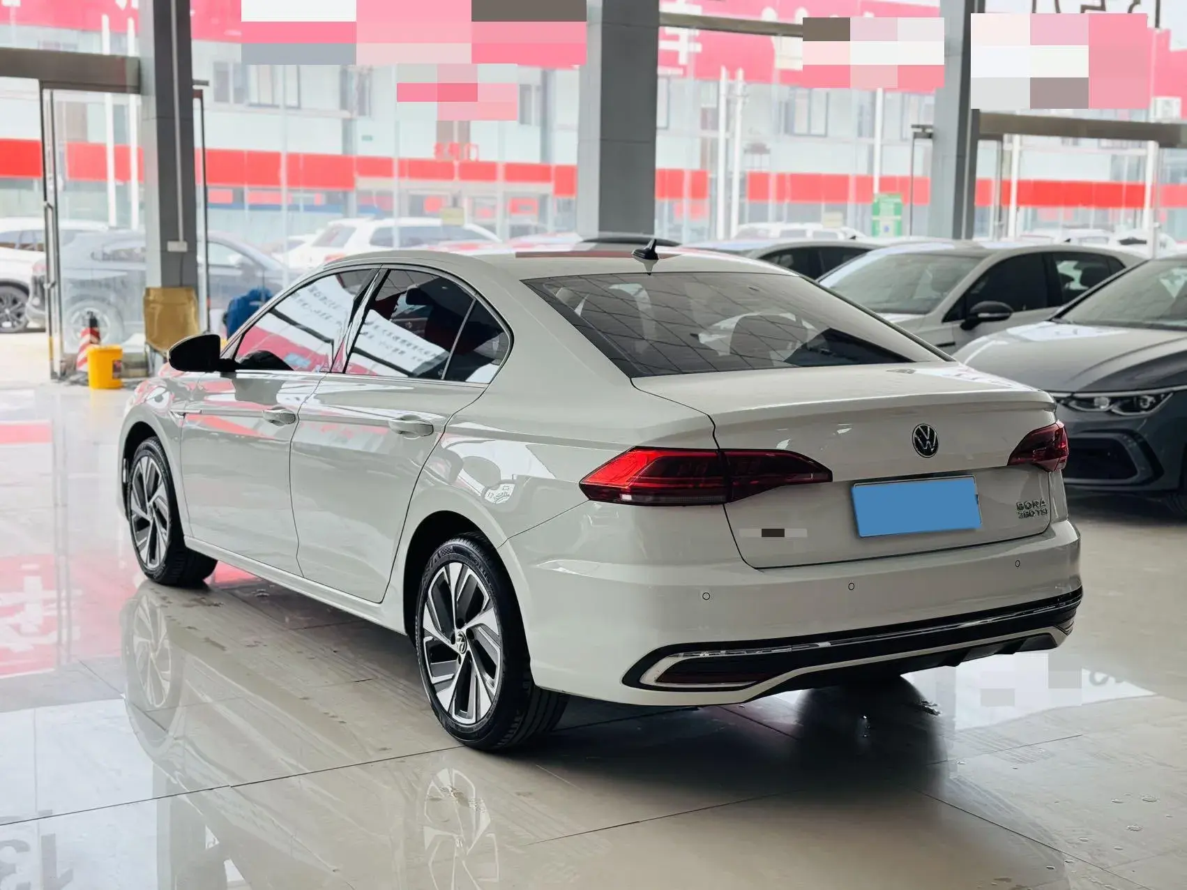 2023 VOLKSWAGEN BORA thumbnail 4