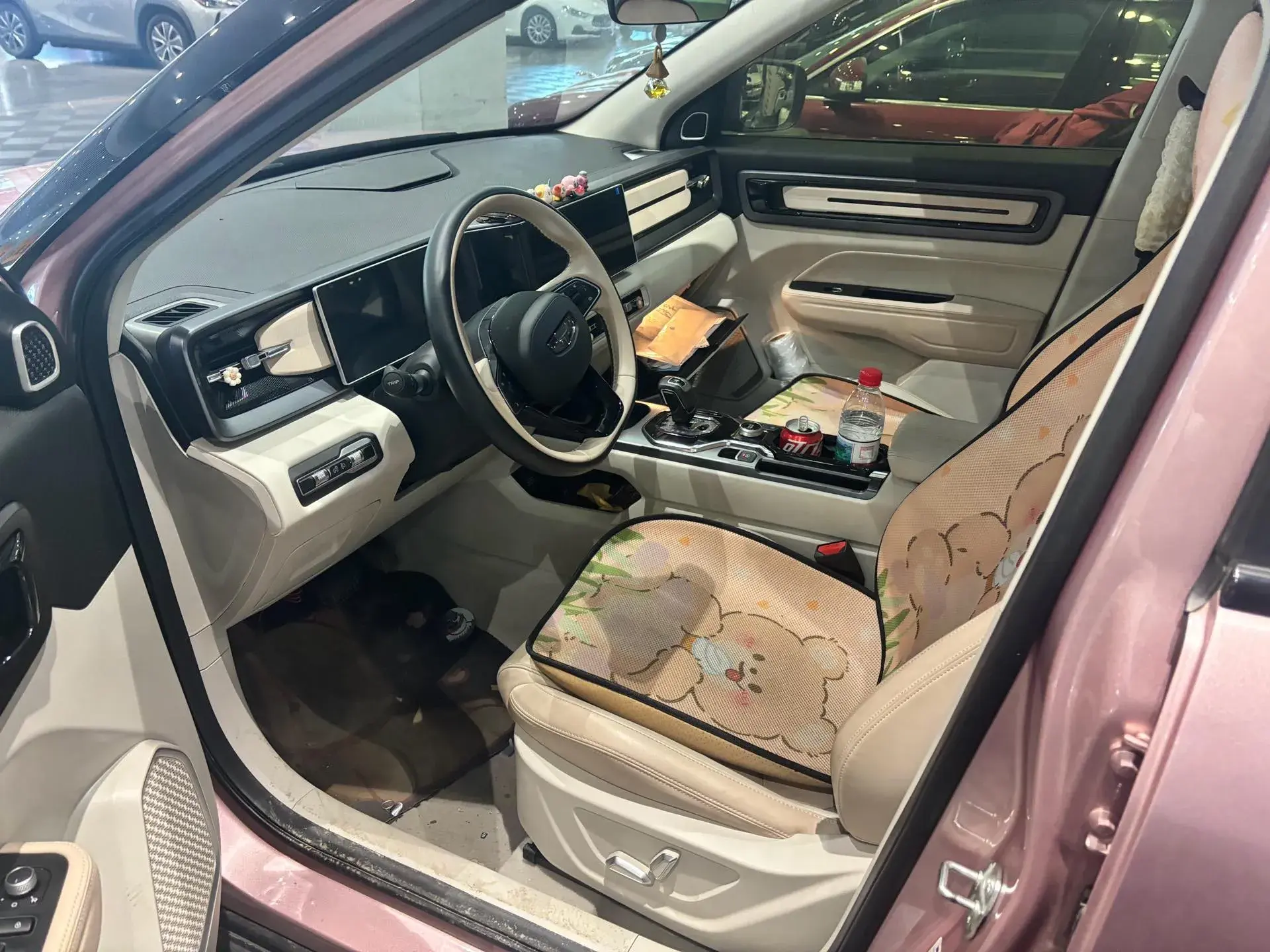 2023 GEELY ICON thumbnail 3