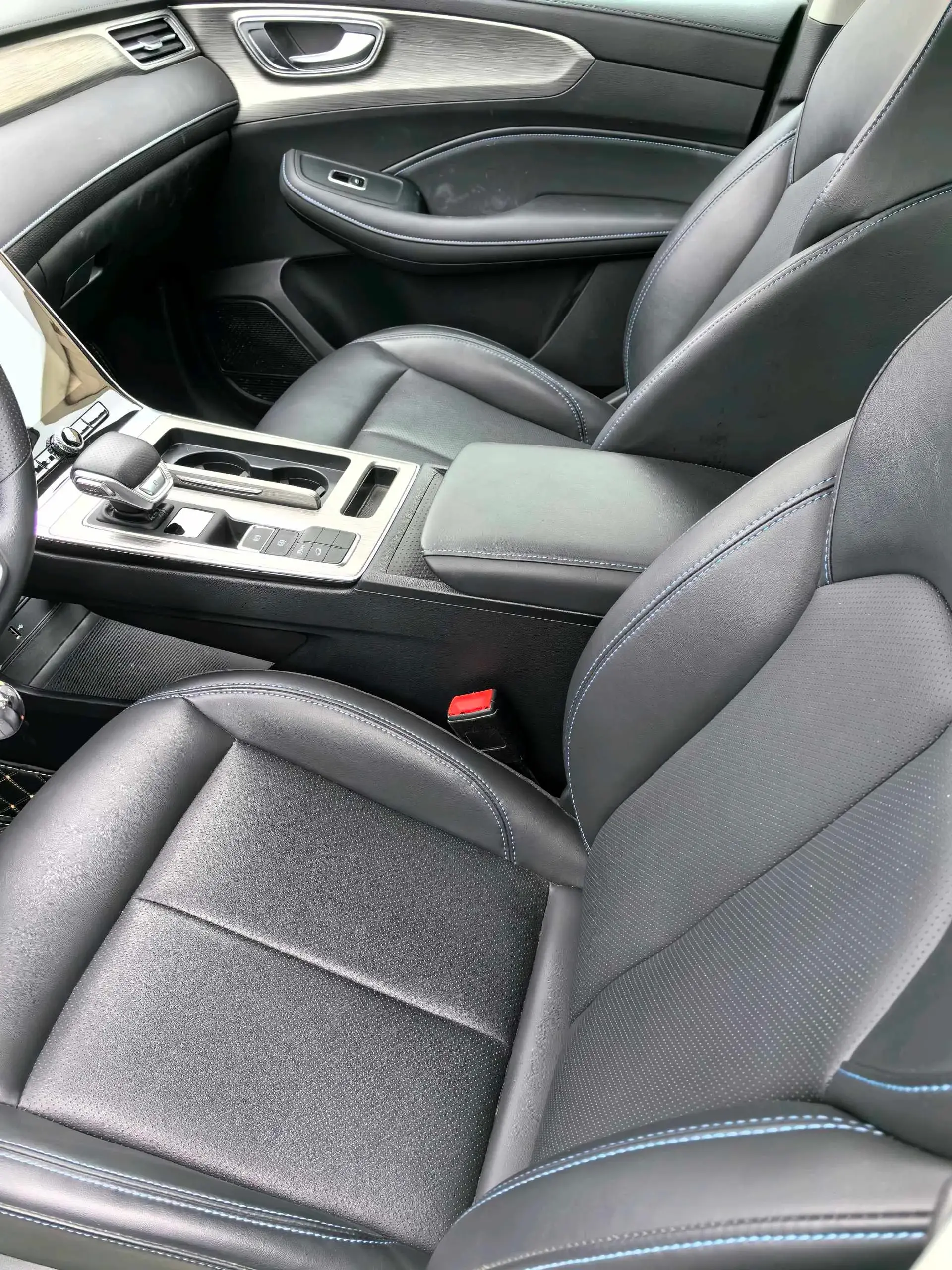 2023 ROEWE RX5 thumbnail 2