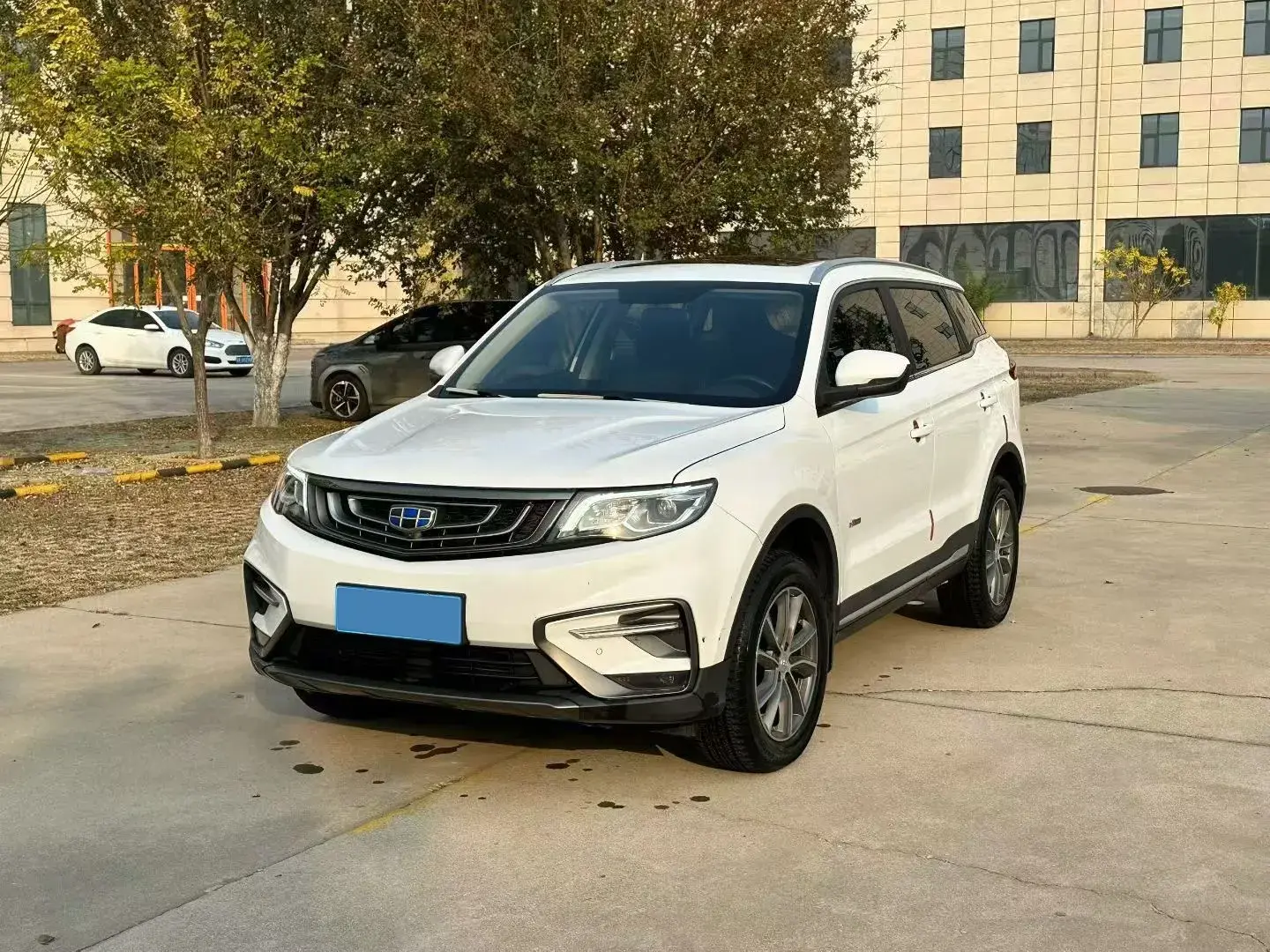 2018 GEELY AZKARRA view 1