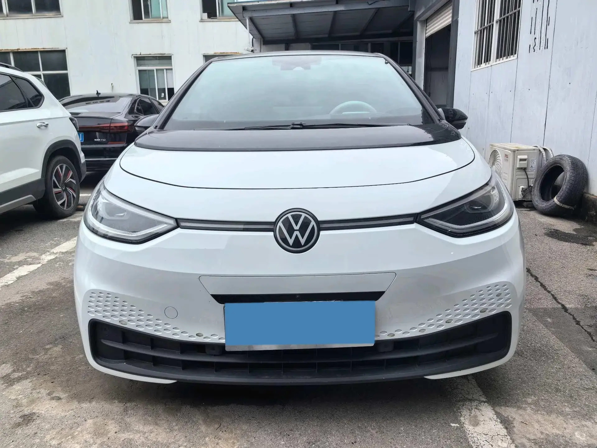 2025 VOLKSWAGEN ID.3 thumbnail 2