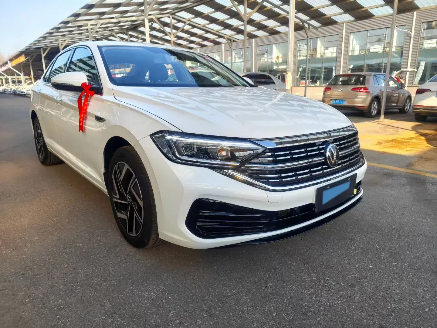 2023 VOLKSWAGEN SAGITAR thumbnail 2