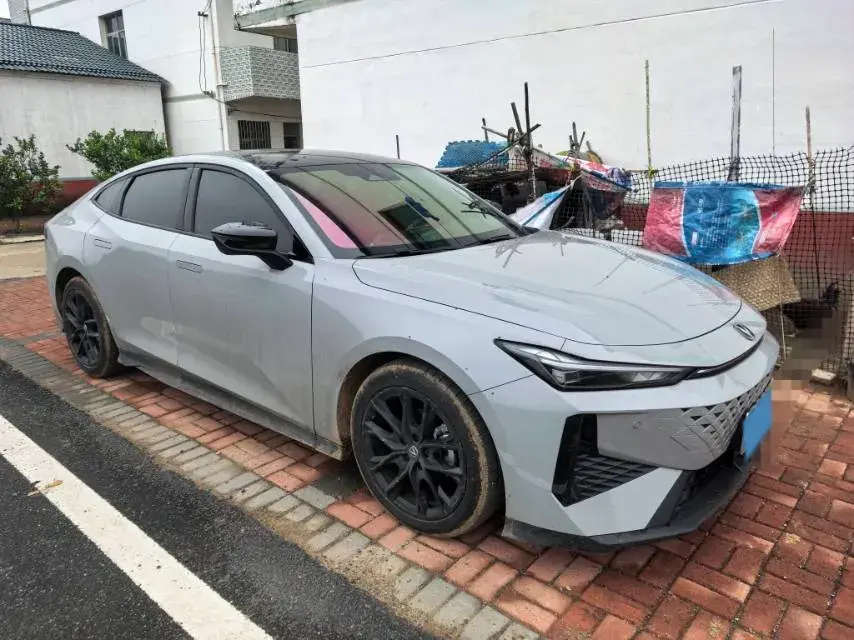 2024 CHANGAN UNI-V thumbnail 3