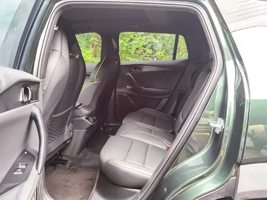 2023 LYNK&CO 06 thumbnail 3