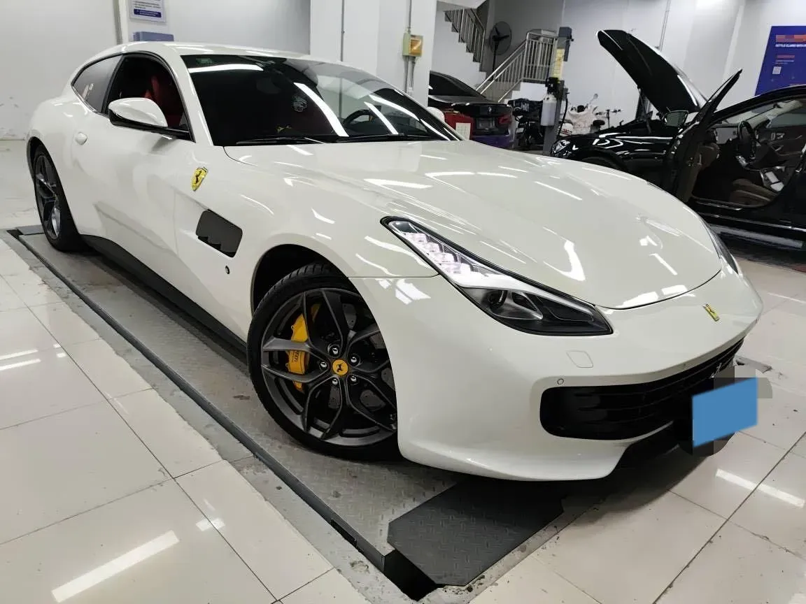 2017 Ferrari GTC4 Lusso 3.9T 609HP V8 7DCT,autocango,china used car exporter,china ev exporter,chinese used car exporter,chinese used ev exporter