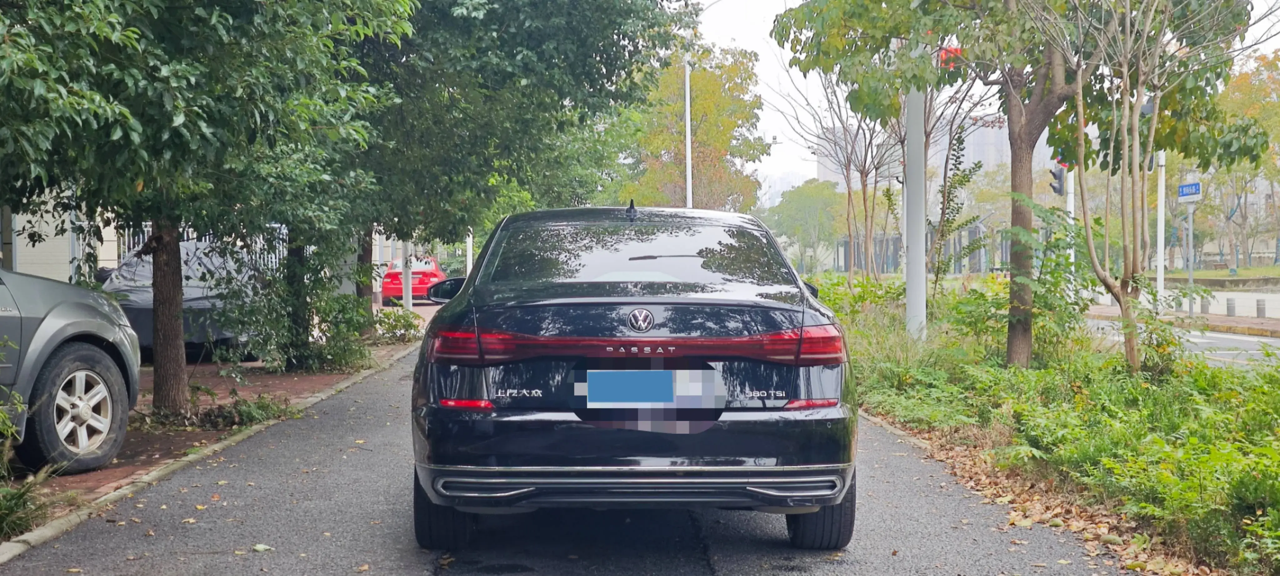 2024 VOLKSWAGEN PASSAT thumbnail 3