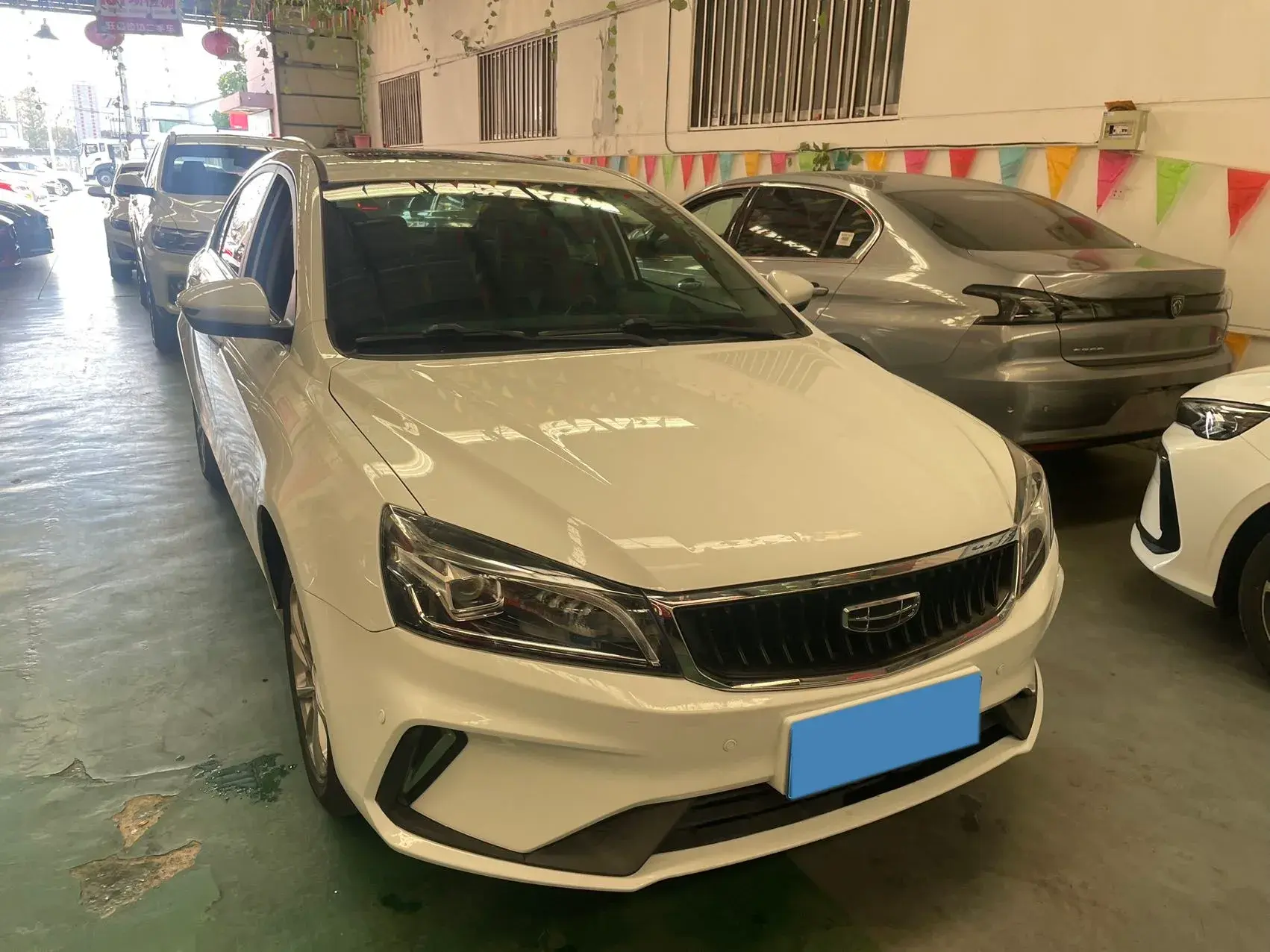 2021 GEELY EMGRAND thumbnail 3