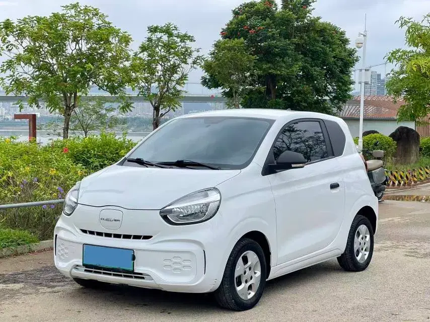 2021 ROEWE CLEVER view 1