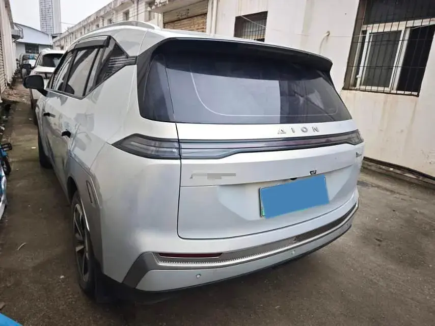 2023 AION Y thumbnail 4