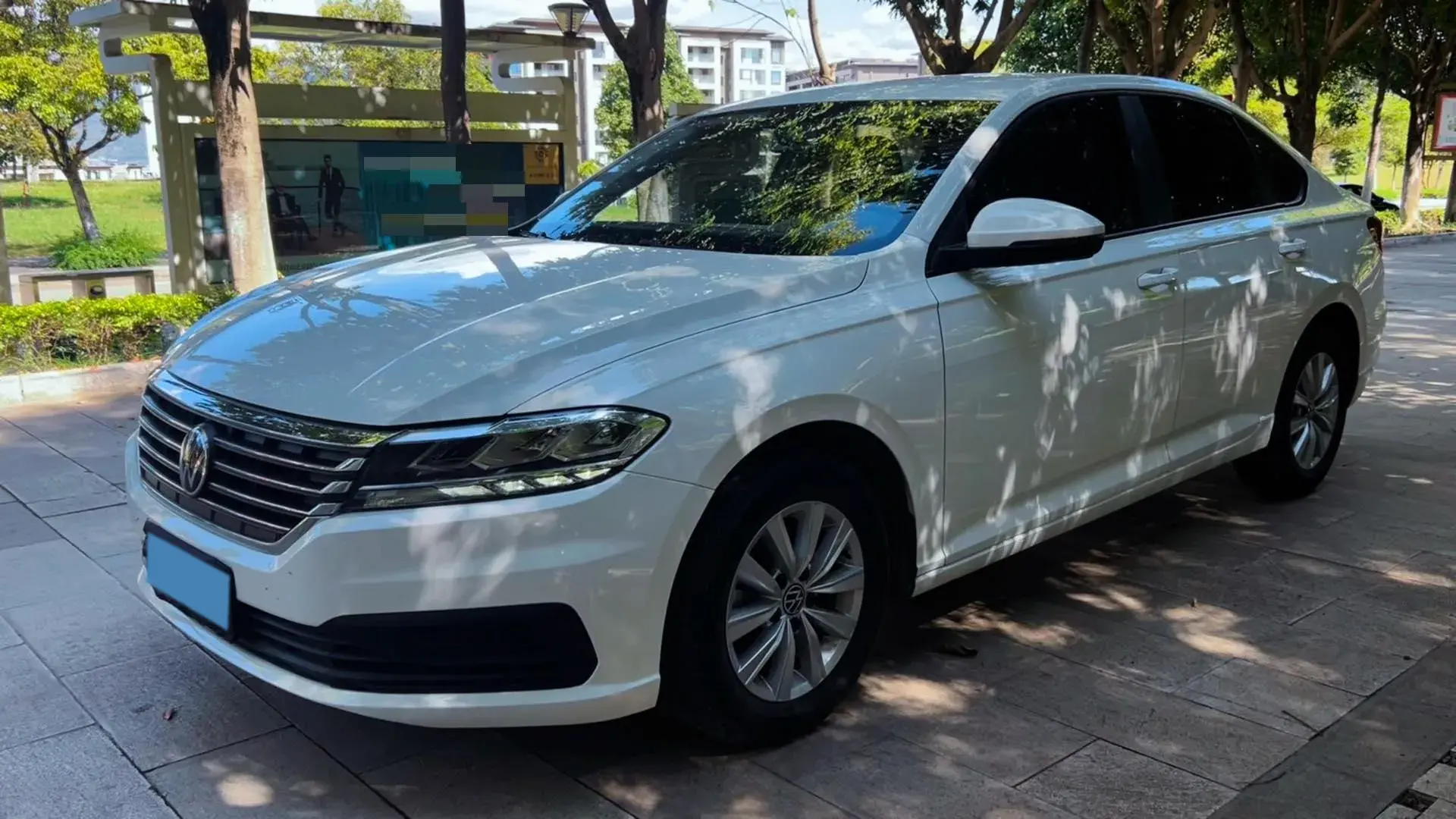 2021 VOLKSWAGEN LAVIDA view 1