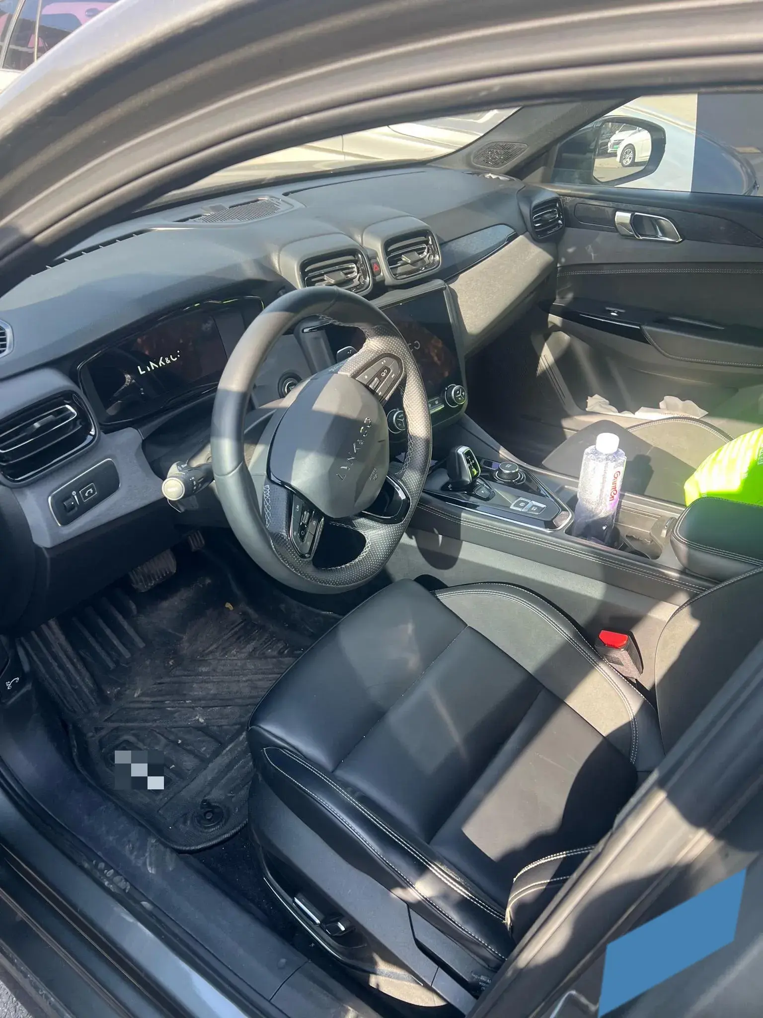 2022 LYNK&CO 03 thumbnail 4