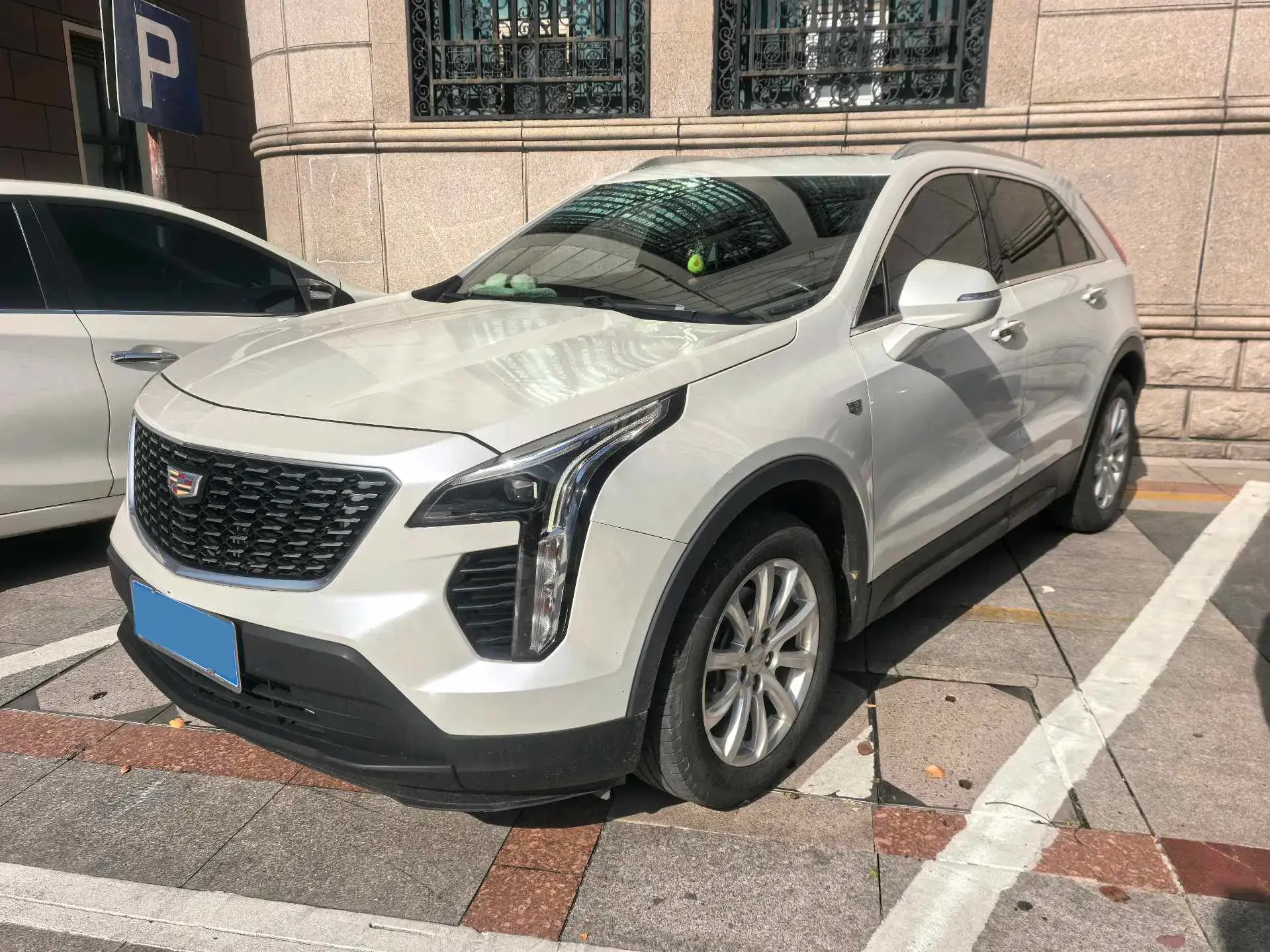2020 CADILLAC XT4 view 1
