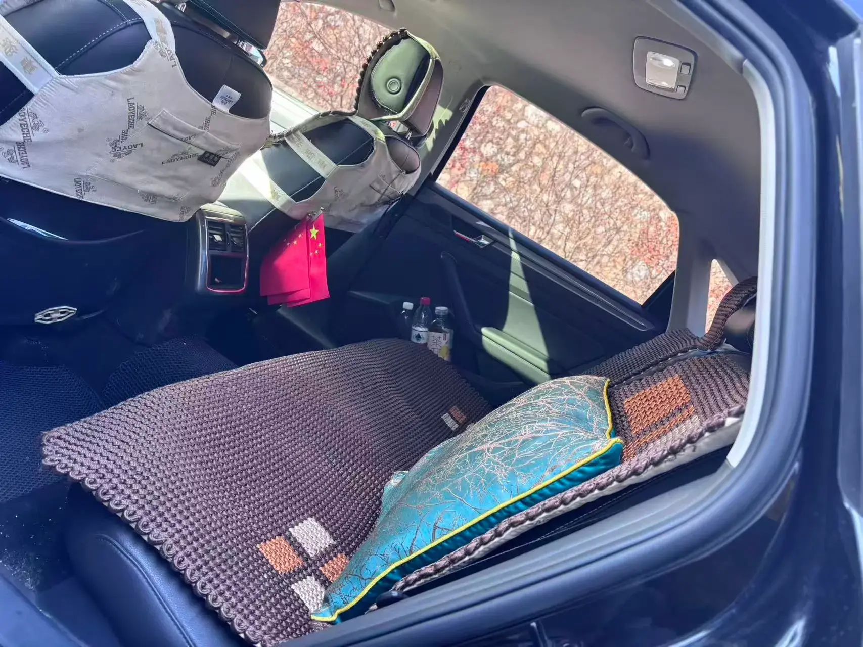 2017 VOLKSWAGEN PASSAT thumbnail 4