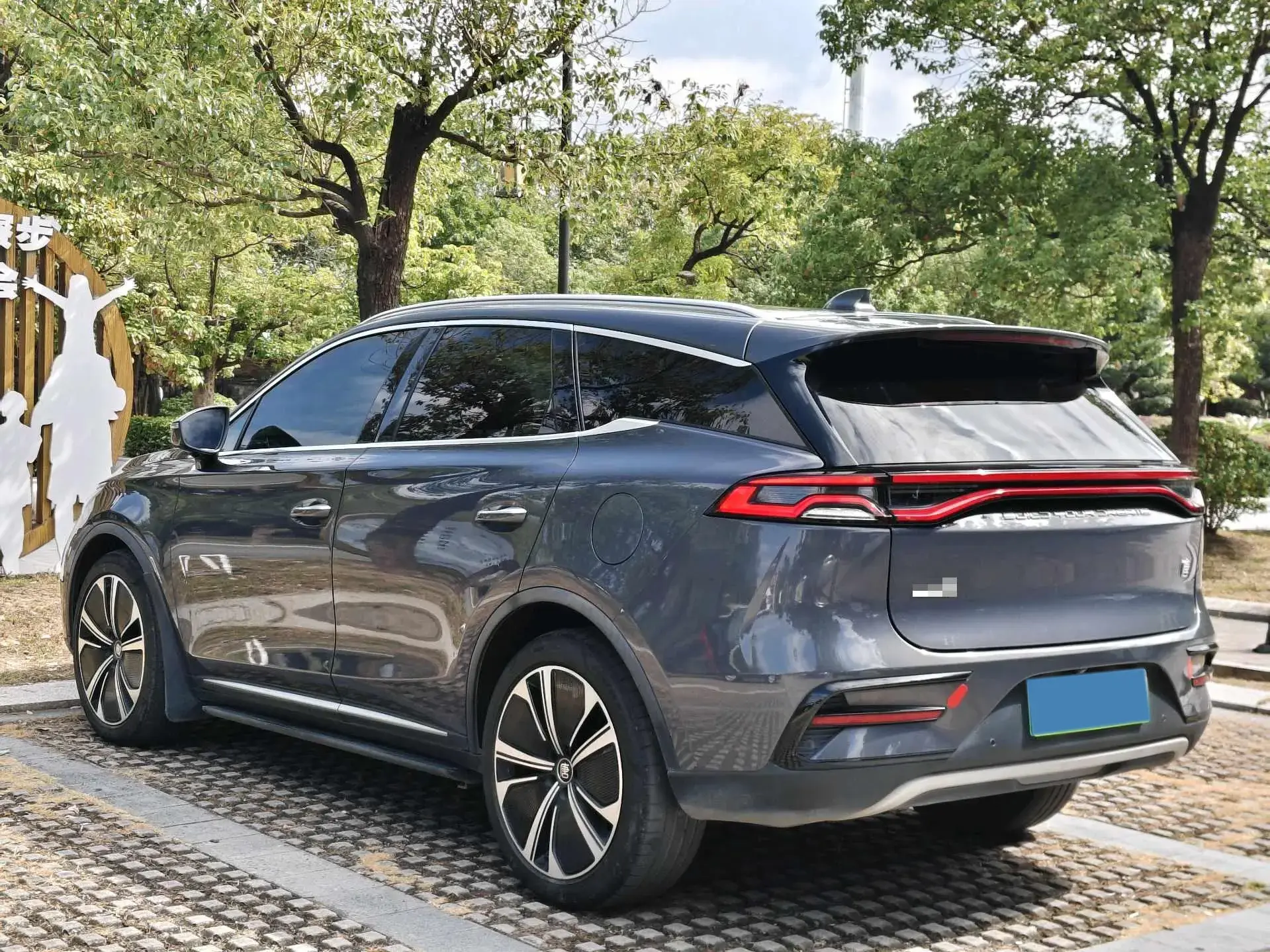 2022 BYD TANG thumbnail 2