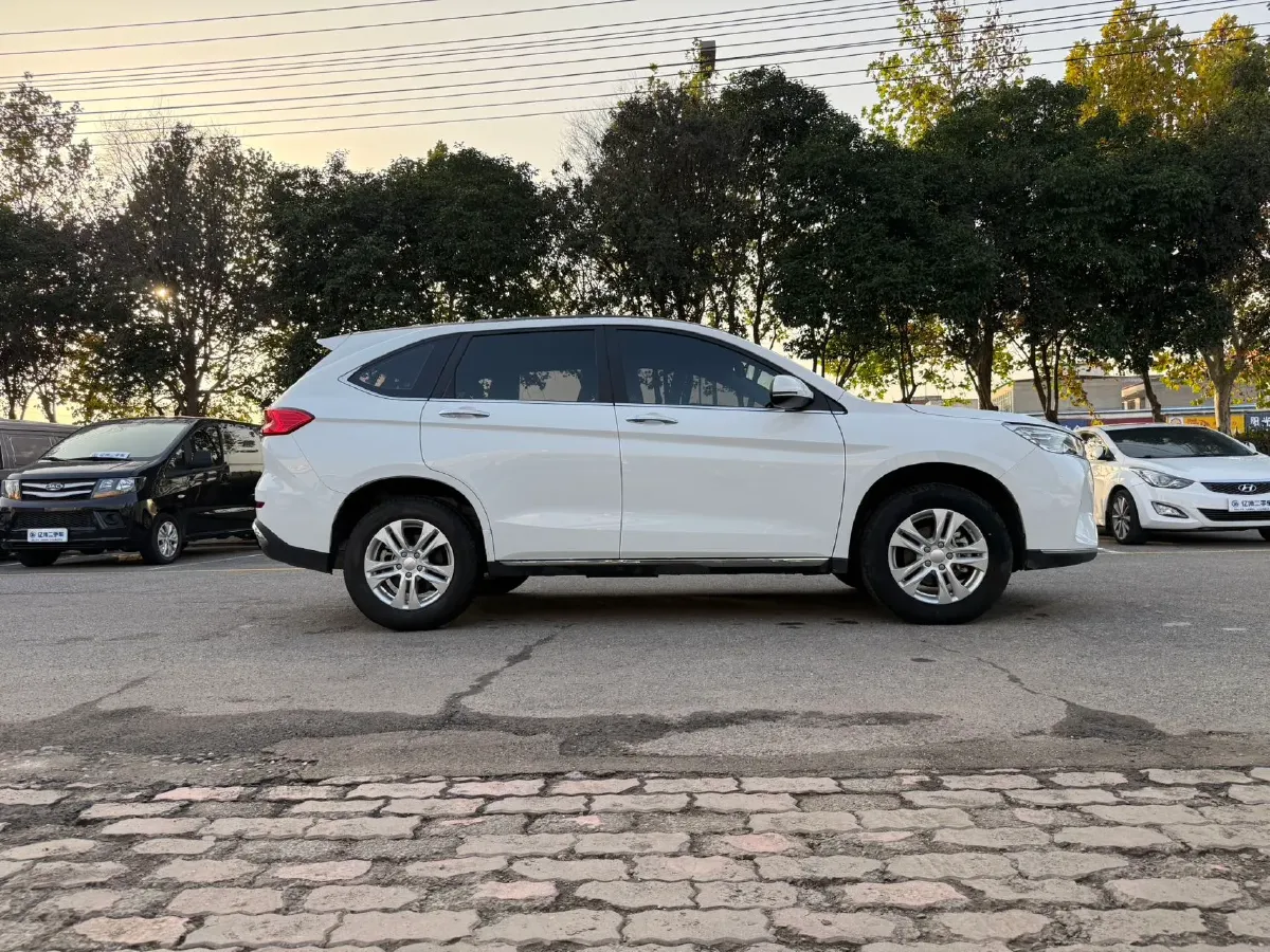 2021 Haval M6 1.5T 150HP L4 7DCT,autocango,china used car exporter,china ev exporter,chinese used car exporter,chinese used ev exporter