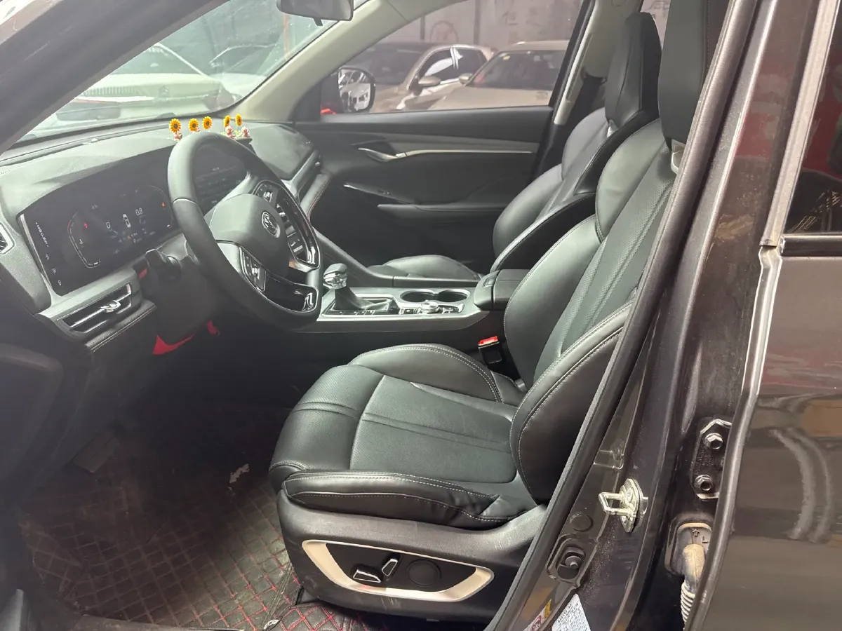 2022 ChangAn Oshan X7 Plus 1.5T 188HP L4 7DCT,autocango,china used car exporter,china ev exporter,chinese used car exporter,chinese used ev exporter