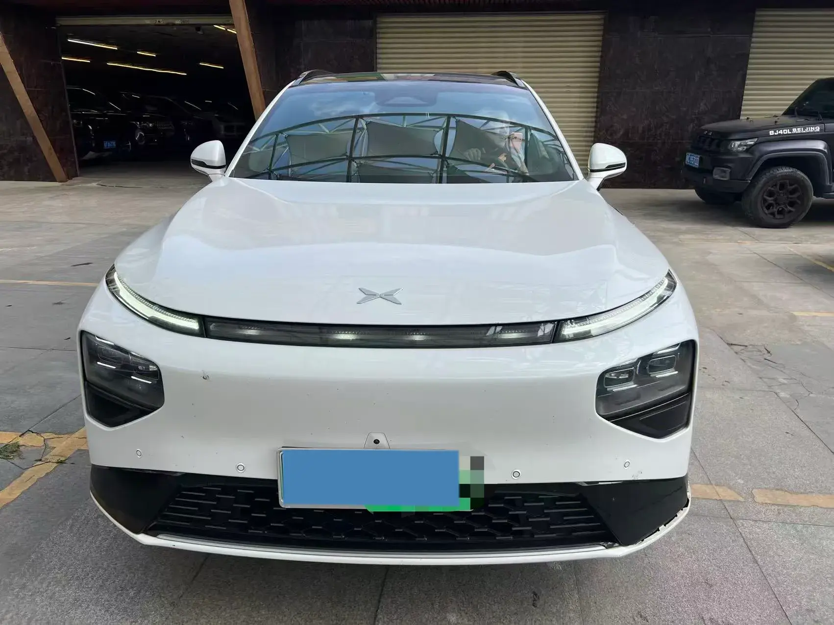 2022 XPENG G9 thumbnail 2