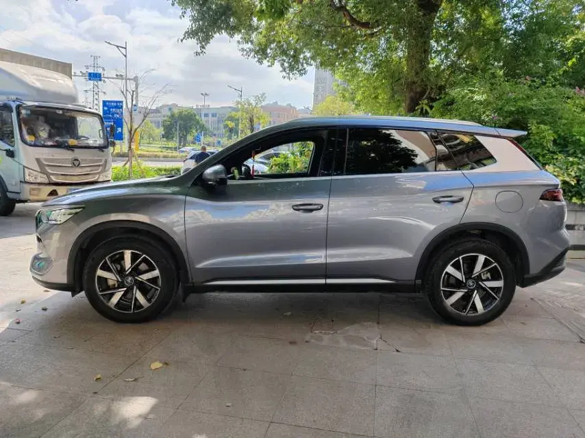 2024 BYD SONG thumbnail 2