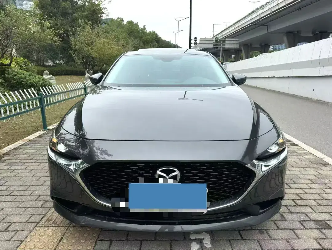 2021 MAZDA 3 thumbnail 2