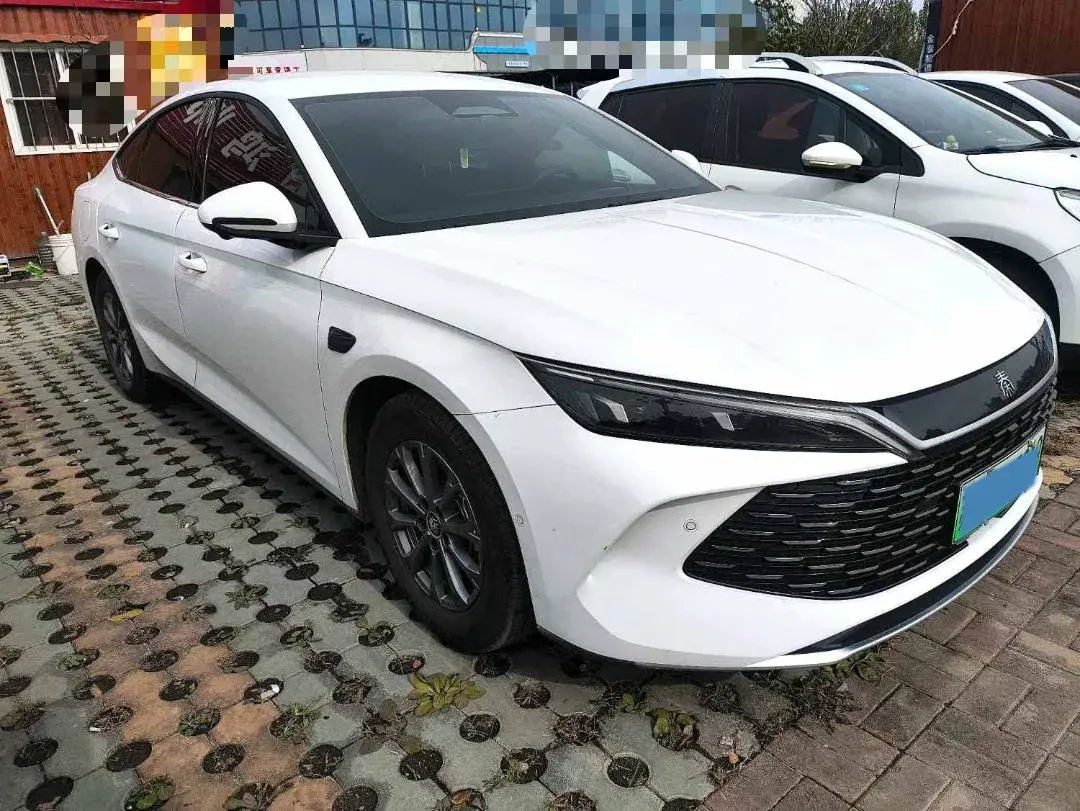 2025 BYD QINL thumbnail 3