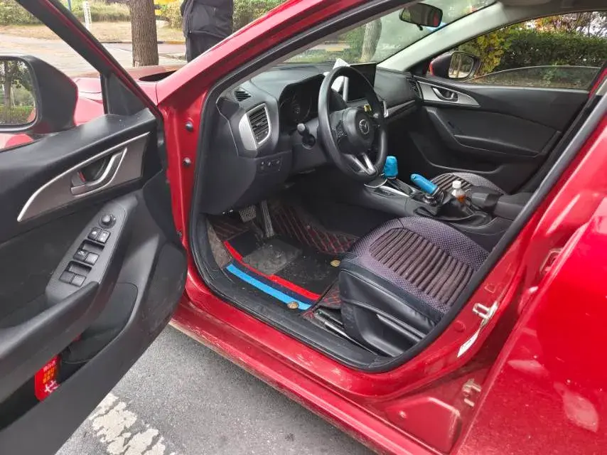 2017 MAZDA 3 thumbnail 2