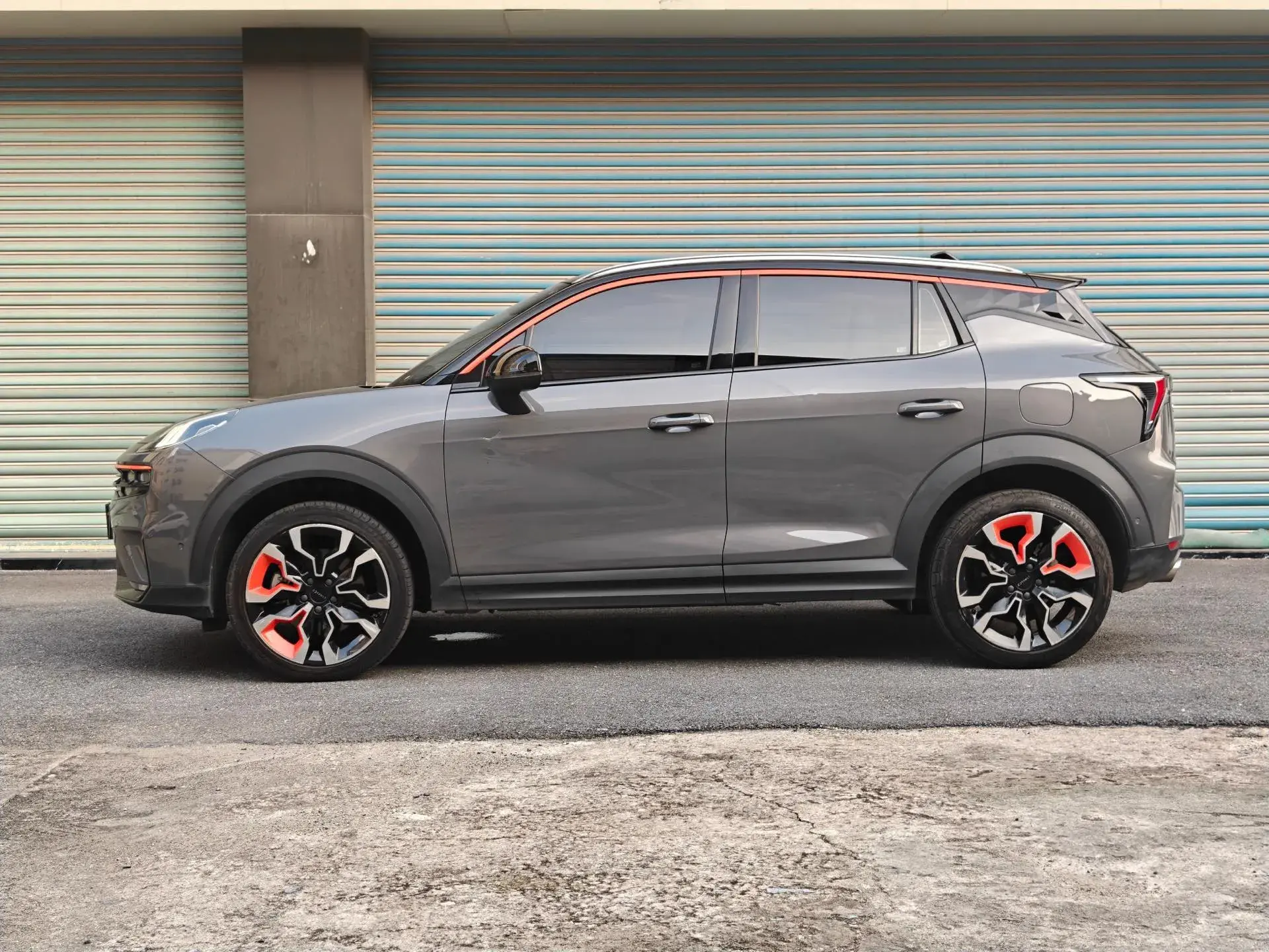 2020 LYNK&CO 06 thumbnail 4
