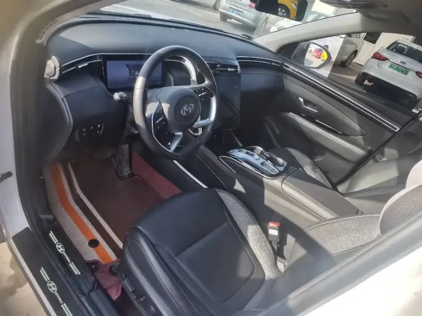 2023 HYUNDAI TUCSON thumbnail 2