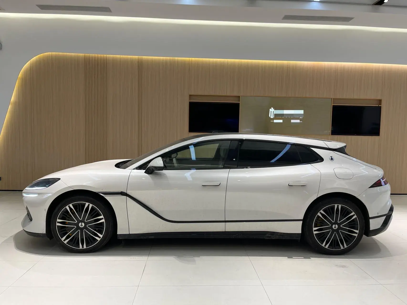 2024 DENZA DENZAZ9GT thumbnail 2