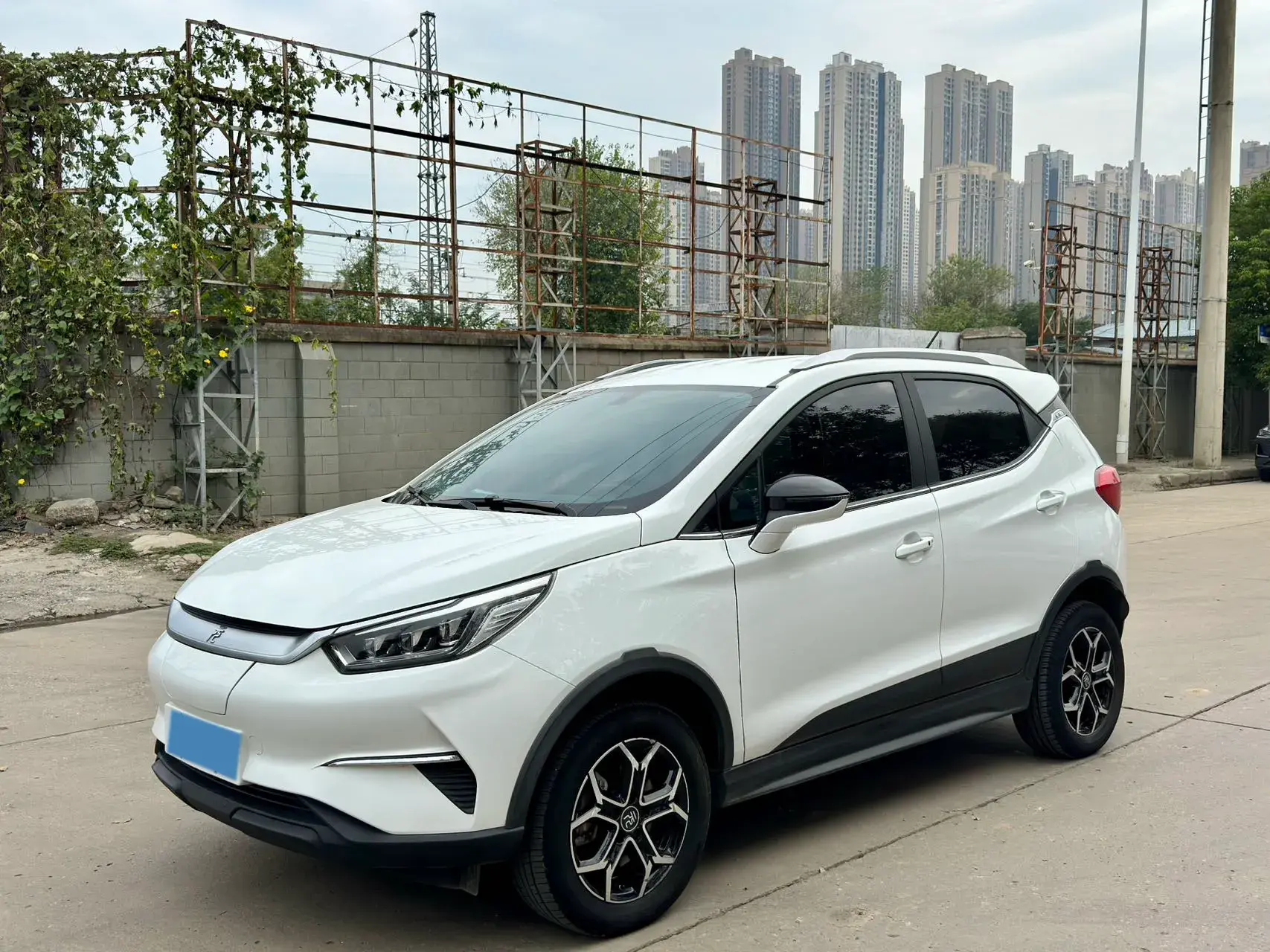 2021 BYD YUAN view 1