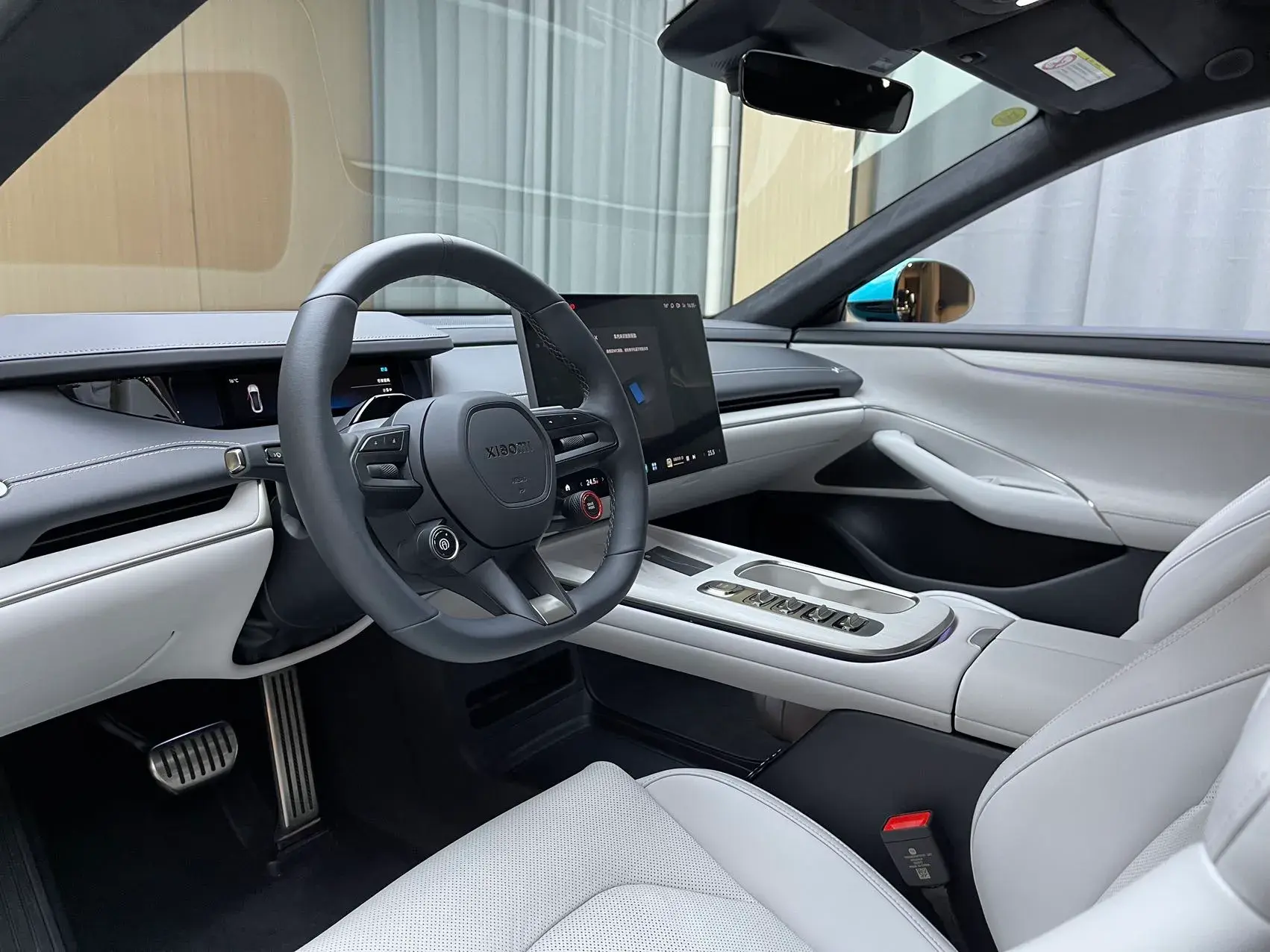 2024 MI SU7 thumbnail 3