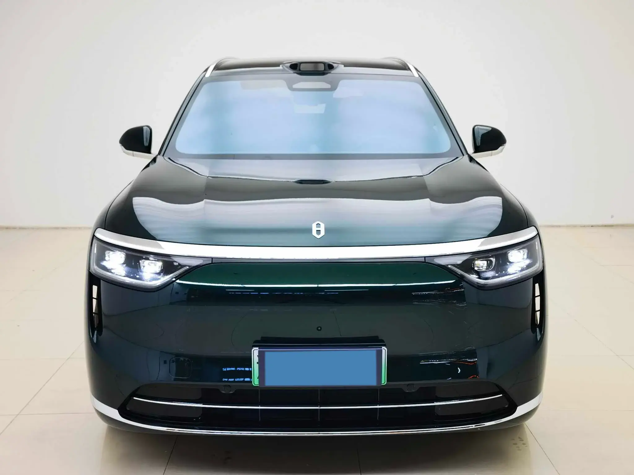 2025 AITO AITO thumbnail 2