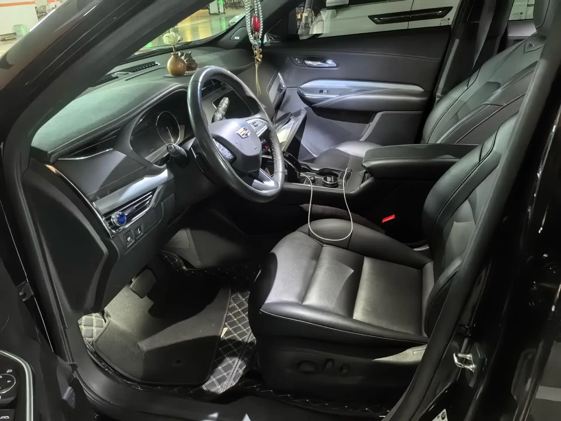 2021 CADILLAC XT4 thumbnail 2