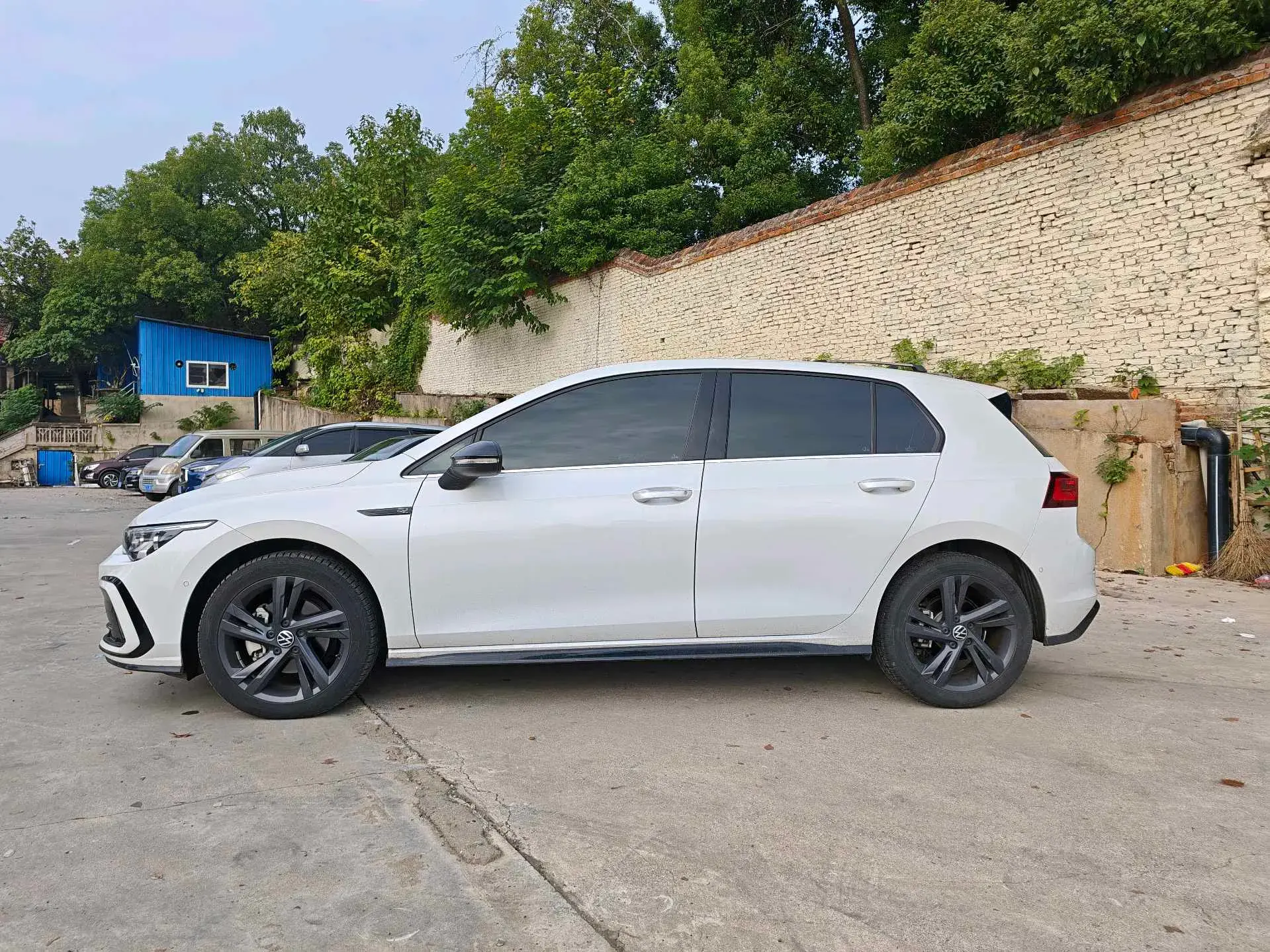 2023 VOLKSWAGEN GOLF thumbnail 4