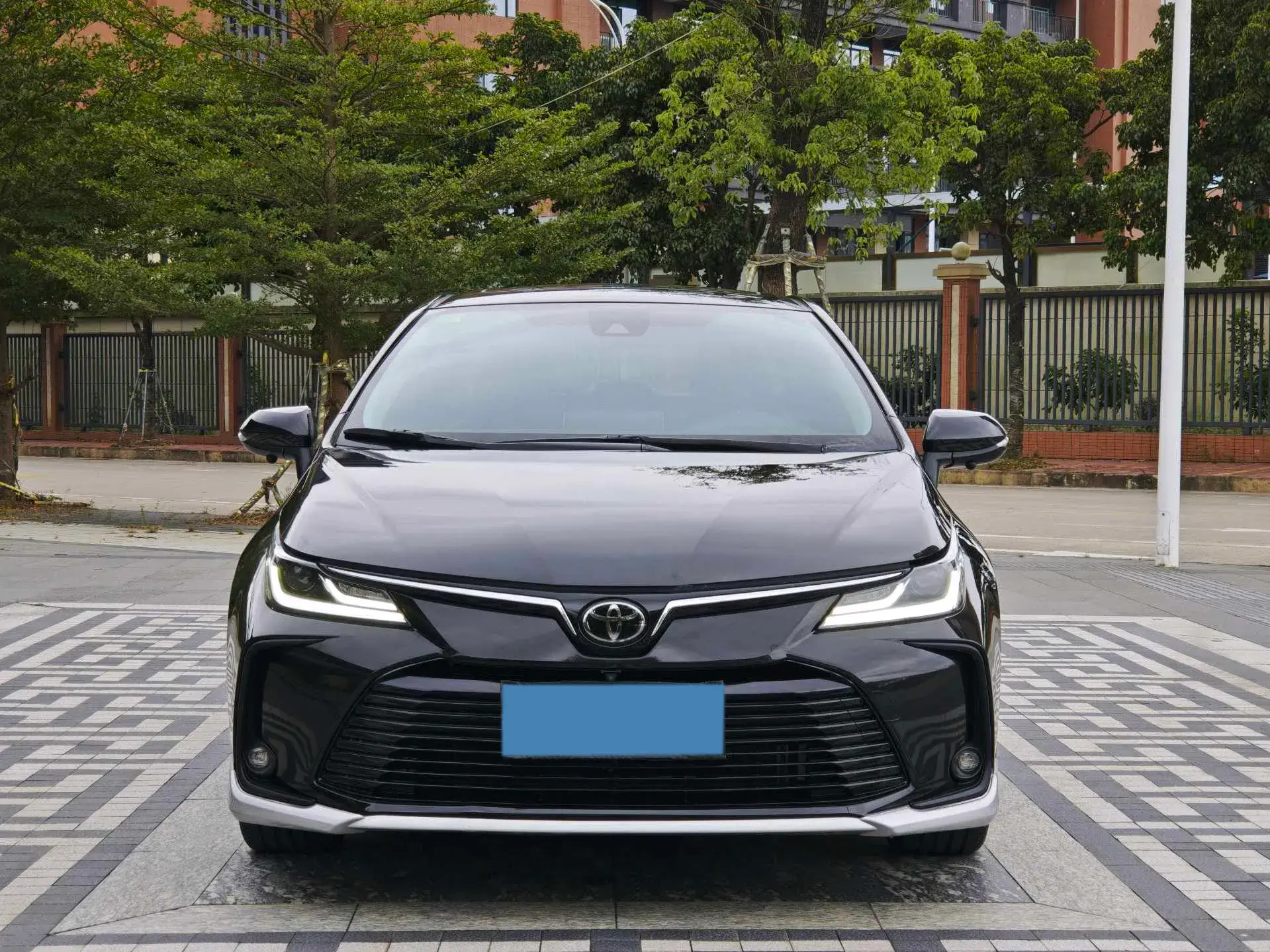 2021 TOYOTA COROLLA thumbnail 2