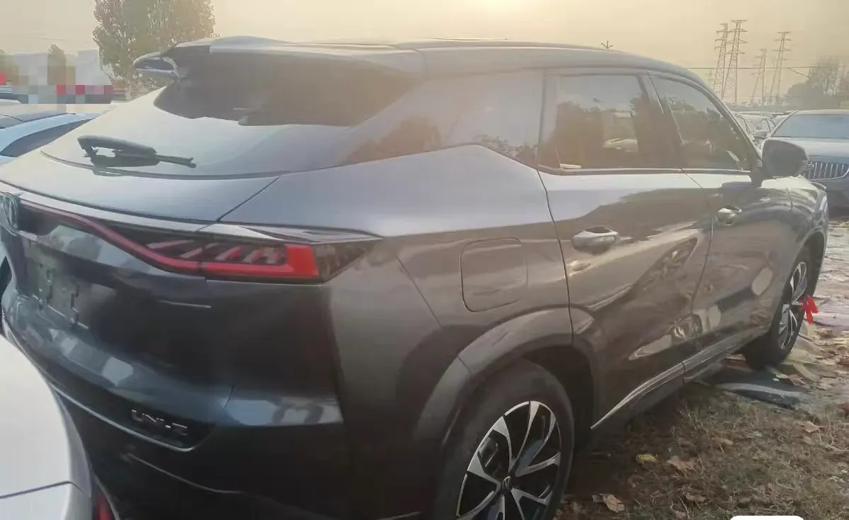 2025 ChangAn UNI-Z 1.5T 188HP L4 7DCT,autocango,china used car exporter,china ev exporter,chinese used car exporter,chinese used ev exporter
