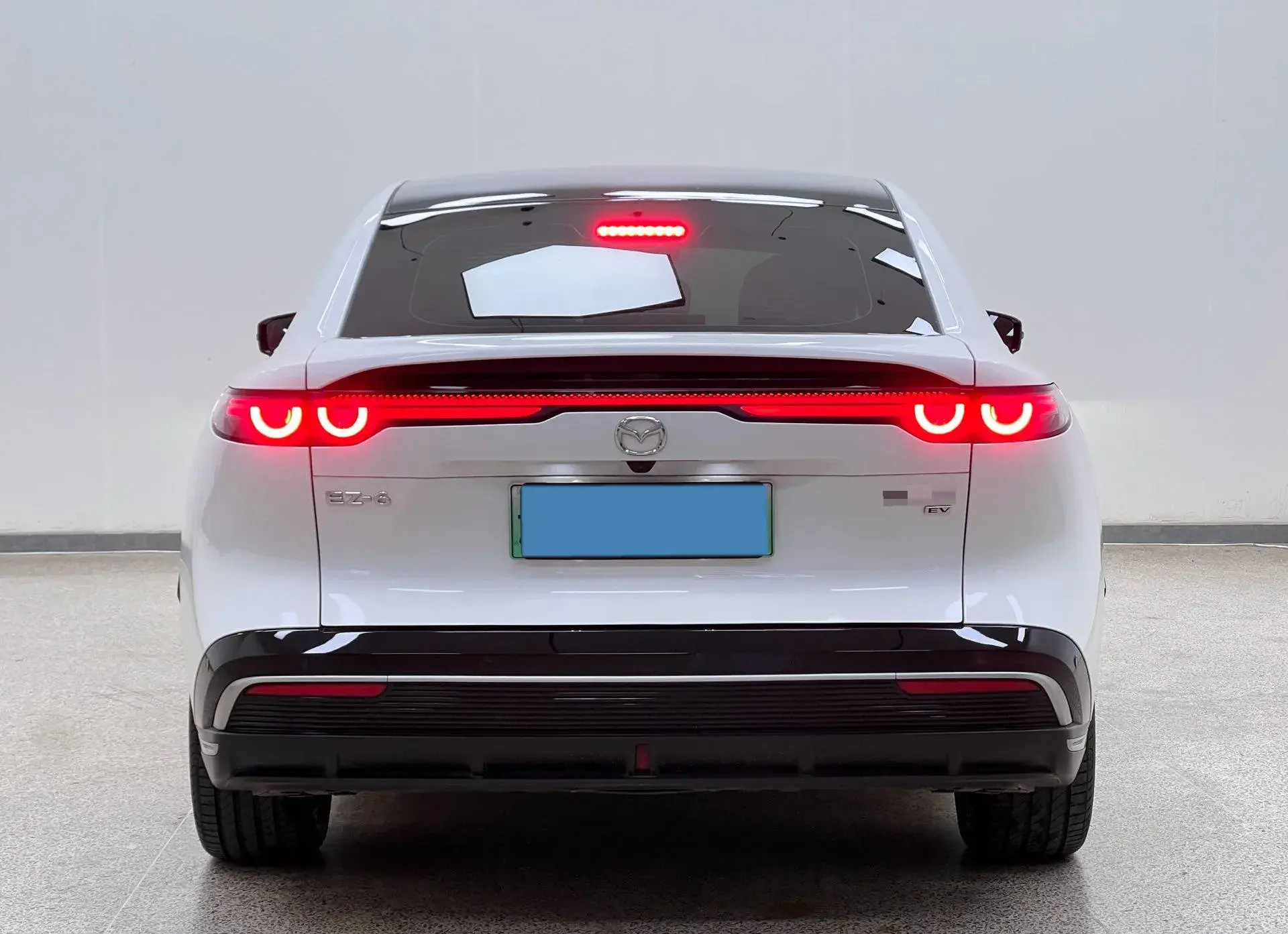 2024 MAZDA EZ-6 thumbnail 4